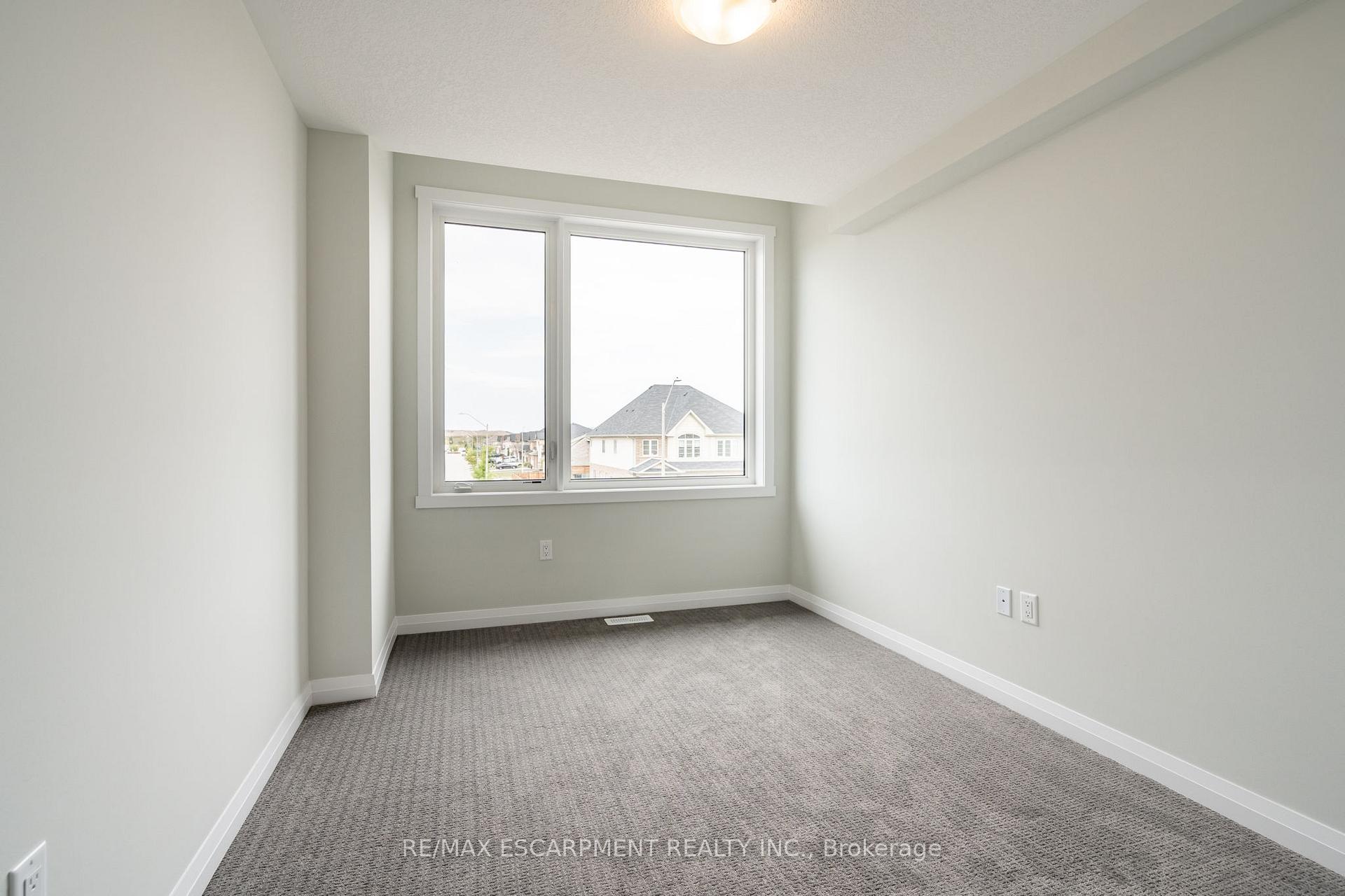 Photo 20 of 189 Lormont Boulevard, Hamilton, Stoney Creek Mountain — HOMEH