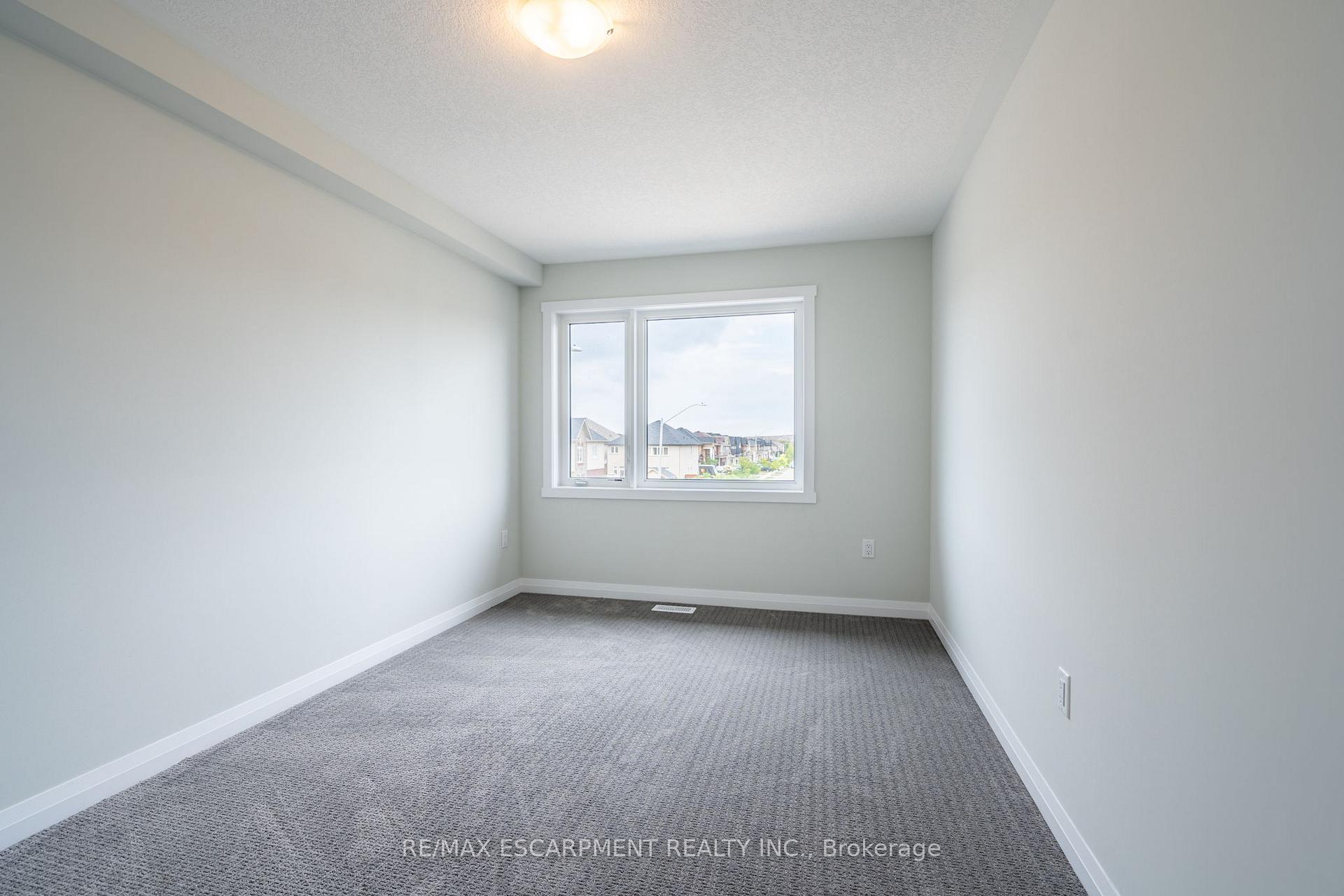 Photo 23 of 189 Lormont Boulevard, Hamilton, Stoney Creek Mountain — HOMEH
