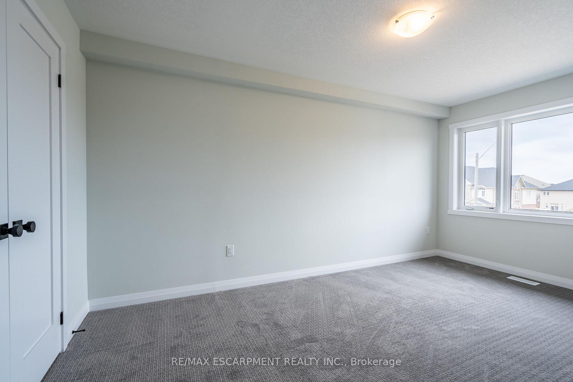 Photo 24 of 189 Lormont Boulevard, Hamilton, Stoney Creek Mountain — HOMEH