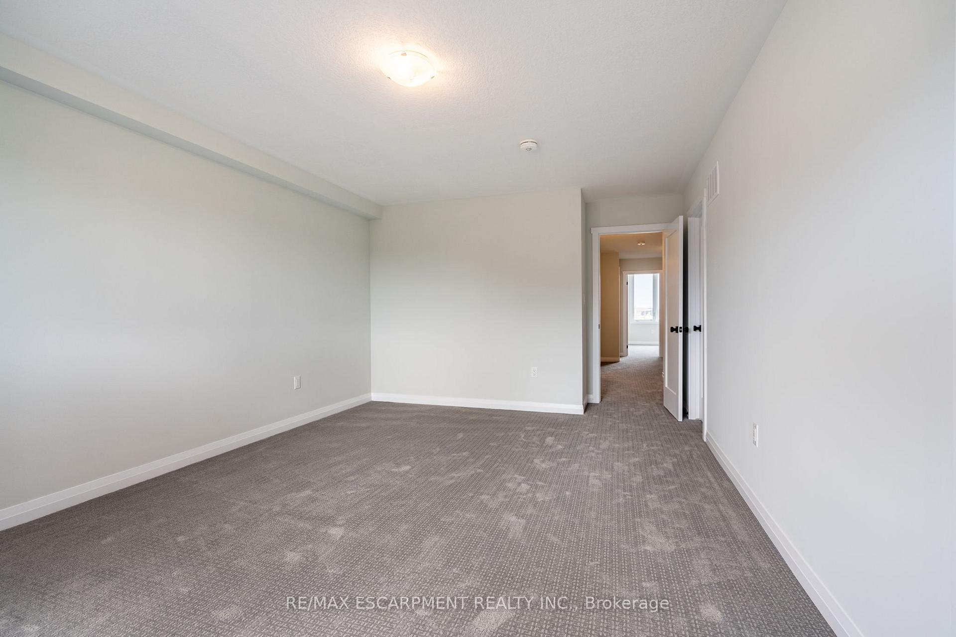 Photo 32 of 189 Lormont Boulevard, Hamilton, Stoney Creek Mountain — HOMEH
