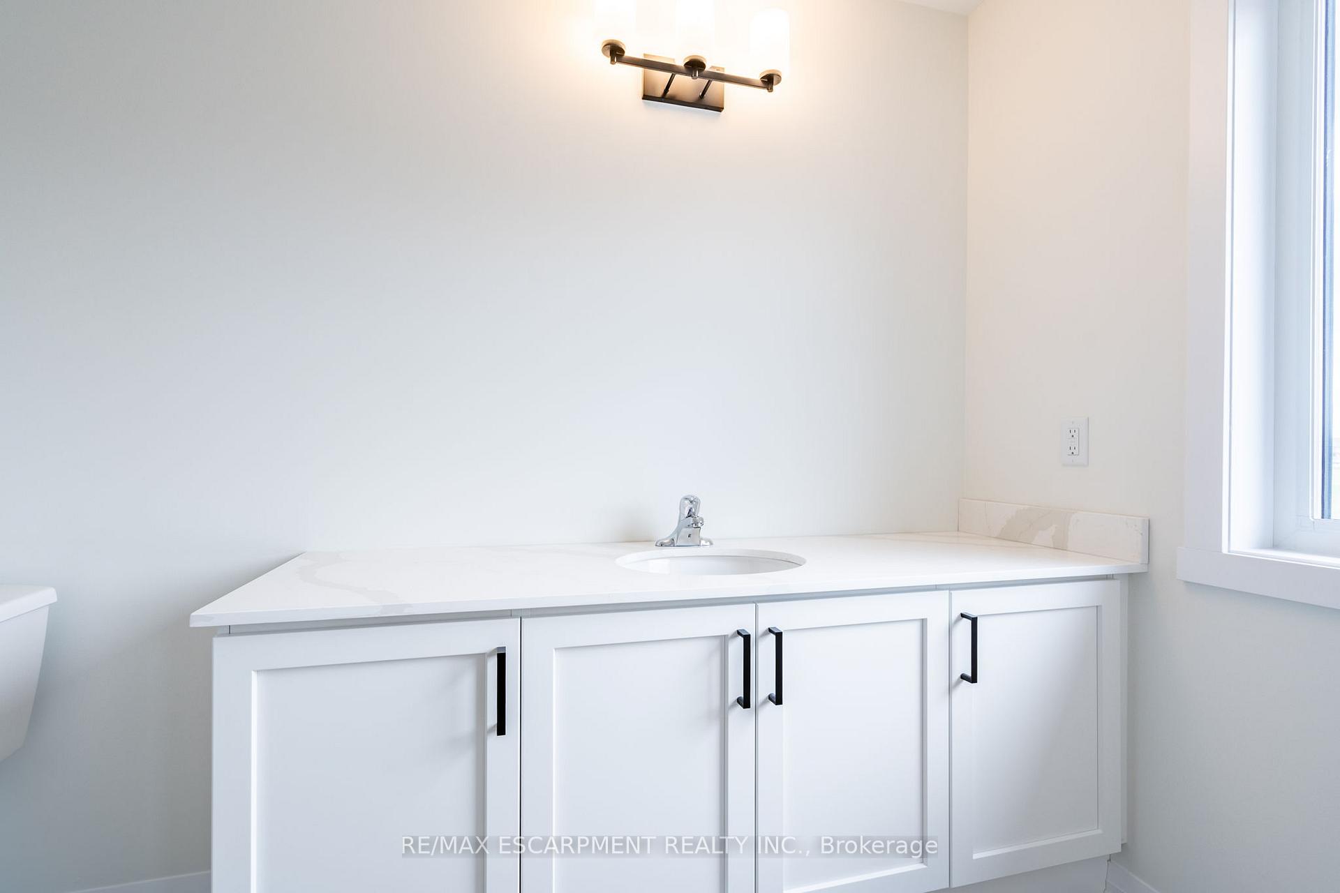 Photo 33 of 189 Lormont Boulevard, Hamilton, Stoney Creek Mountain — HOMEH