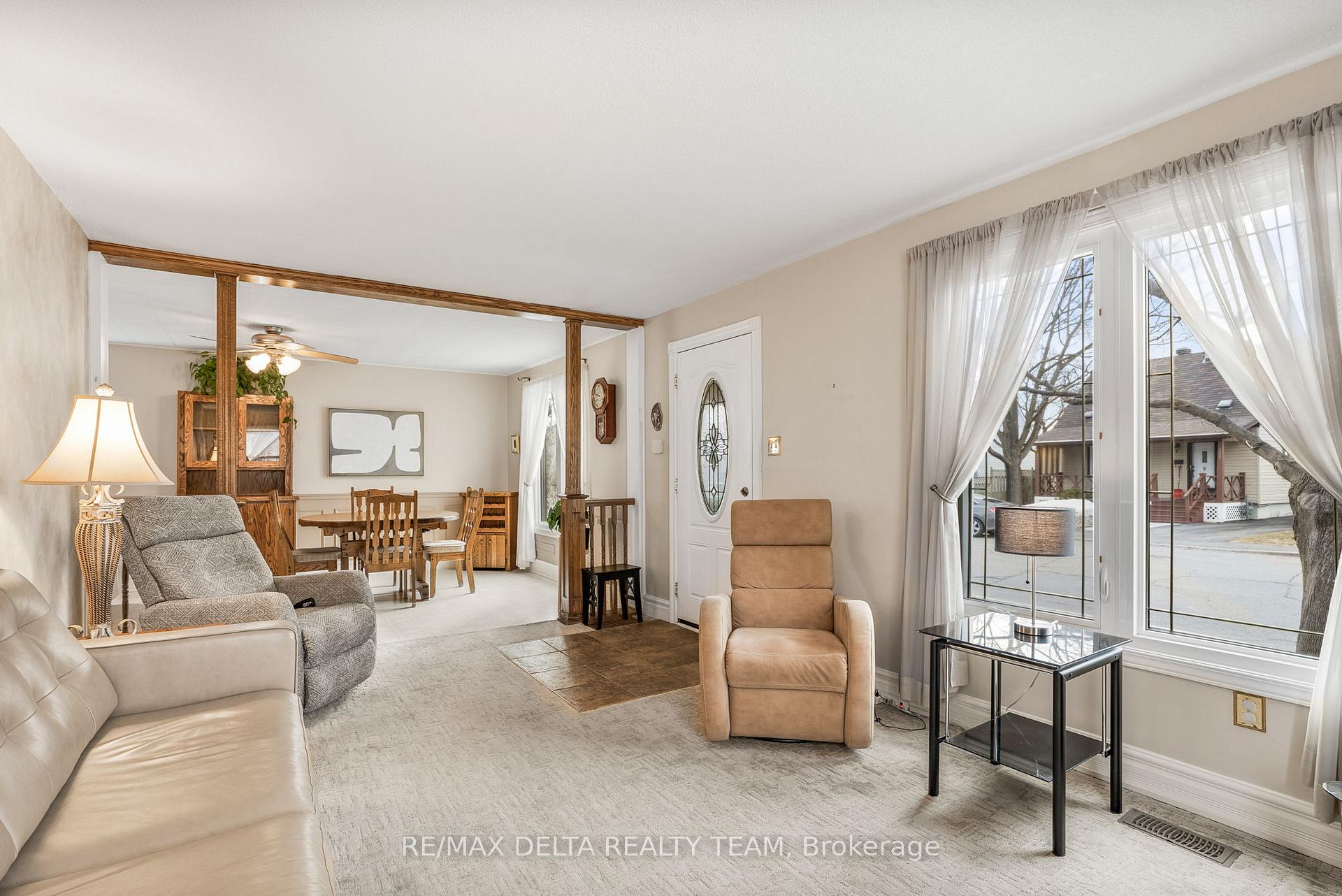 Photo 5 of 237 Crerar Avenue, Ottawa, Carlington — HOMEH