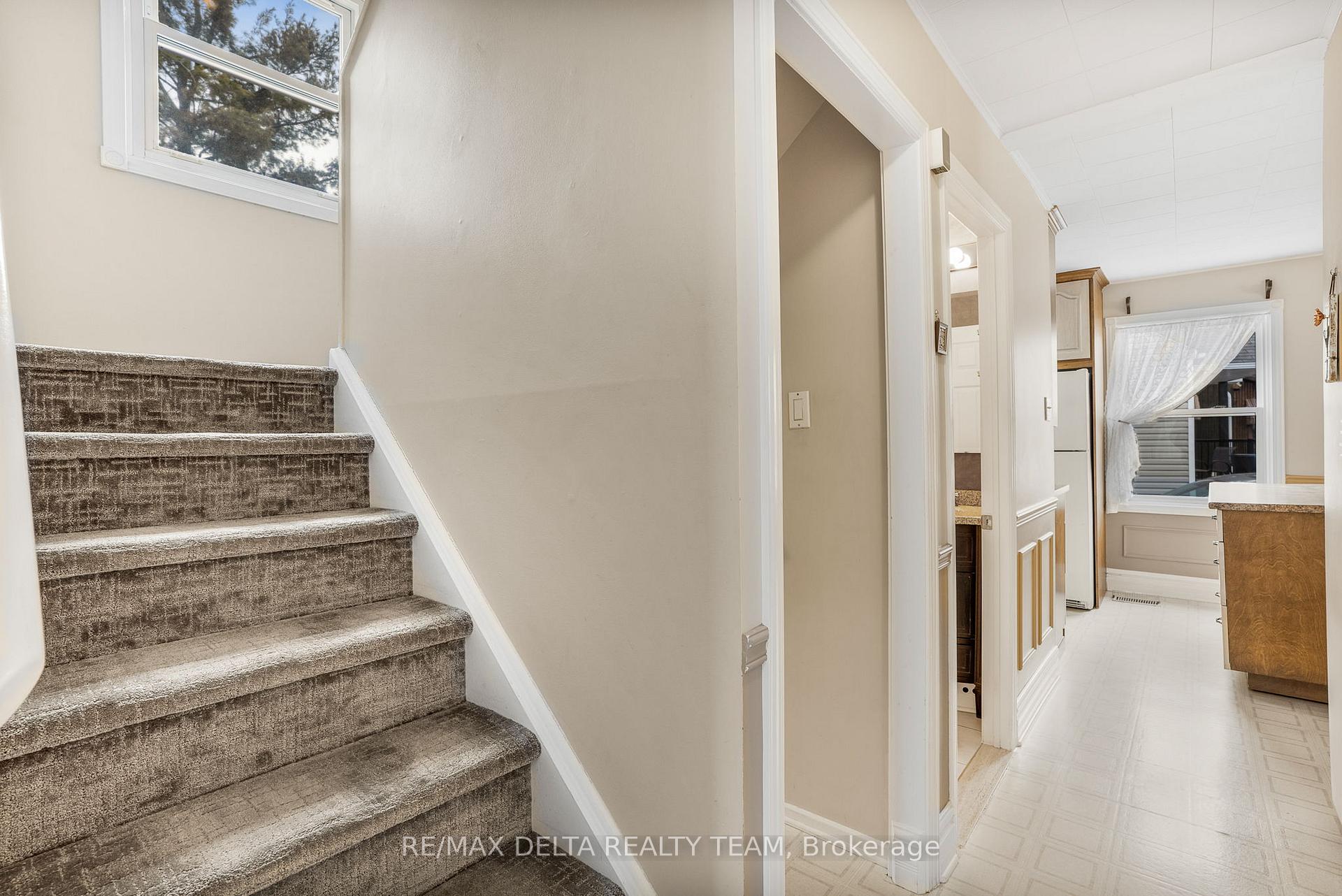 Photo 17 of 237 Crerar Avenue, Ottawa, Carlington — HOMEH