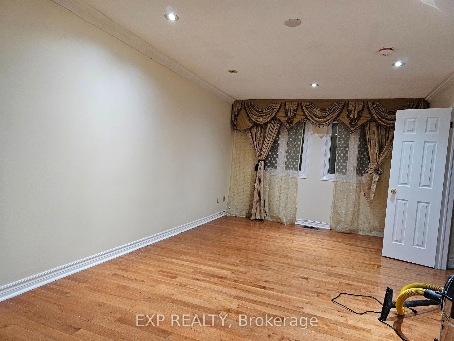 Photo 4 of 58 O'hara Place, Brampton, Fletcher's Creek South — HOMEH