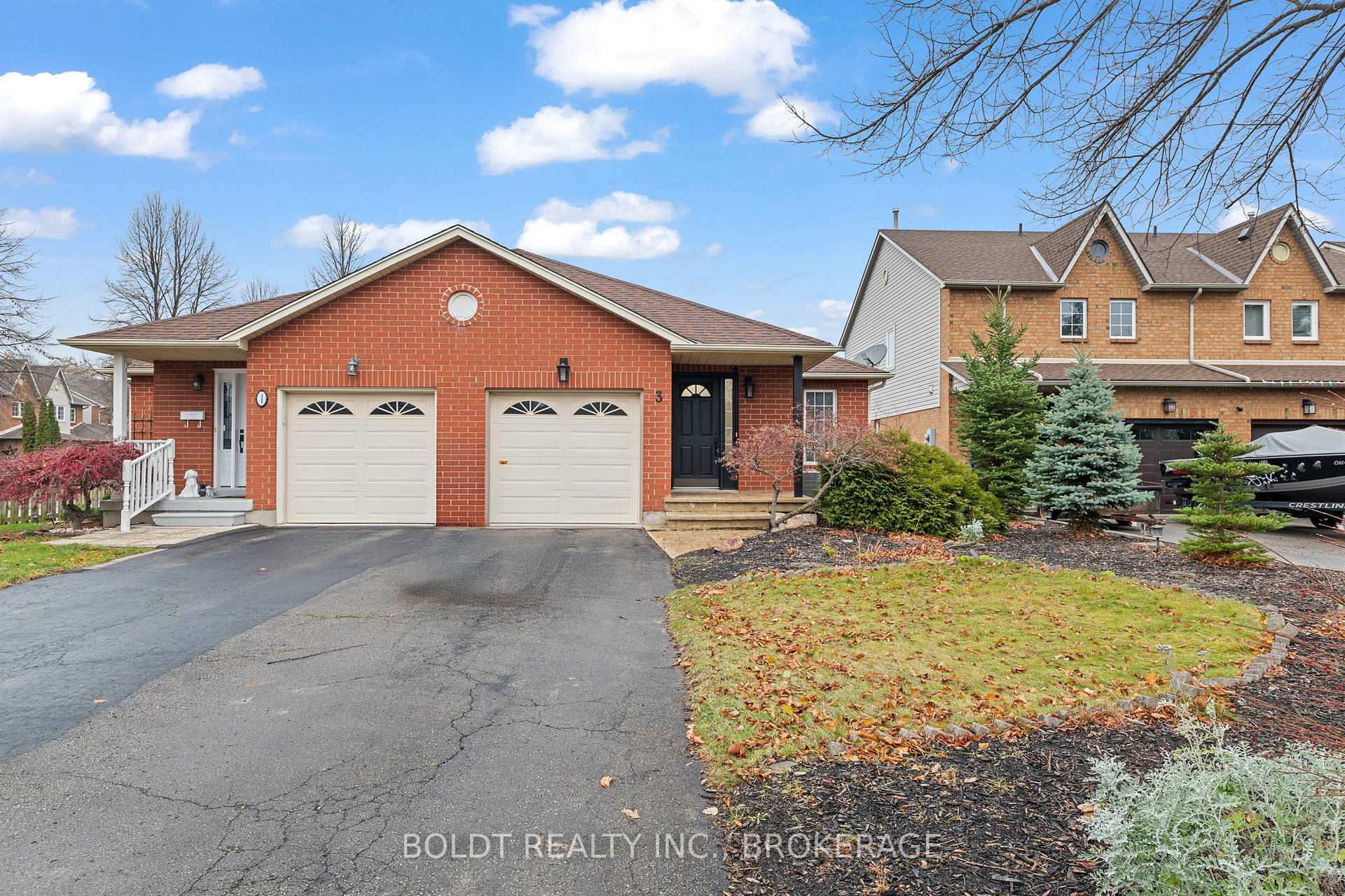 Photo 1 of 3 Jordan Court, St. Catharines, Lakeport — HOMEH