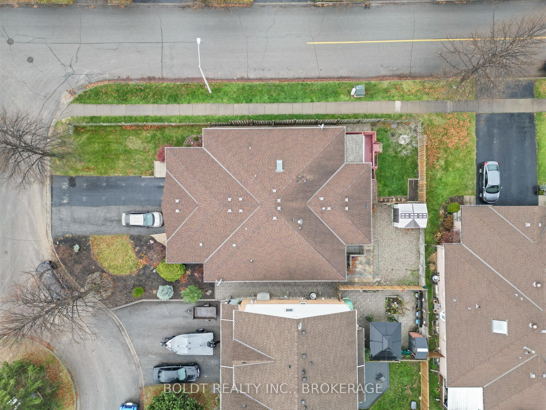 Photo 5 of 3 Jordan Court, St. Catharines, Lakeport — HOMEH