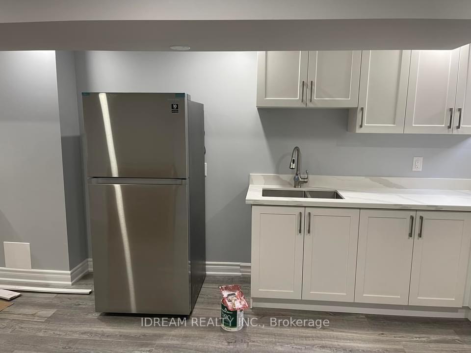 Photo 5 of Unit Bsmt, 61 Luella Crescent, Brampton, Fletcher's Meadow — HOMEH