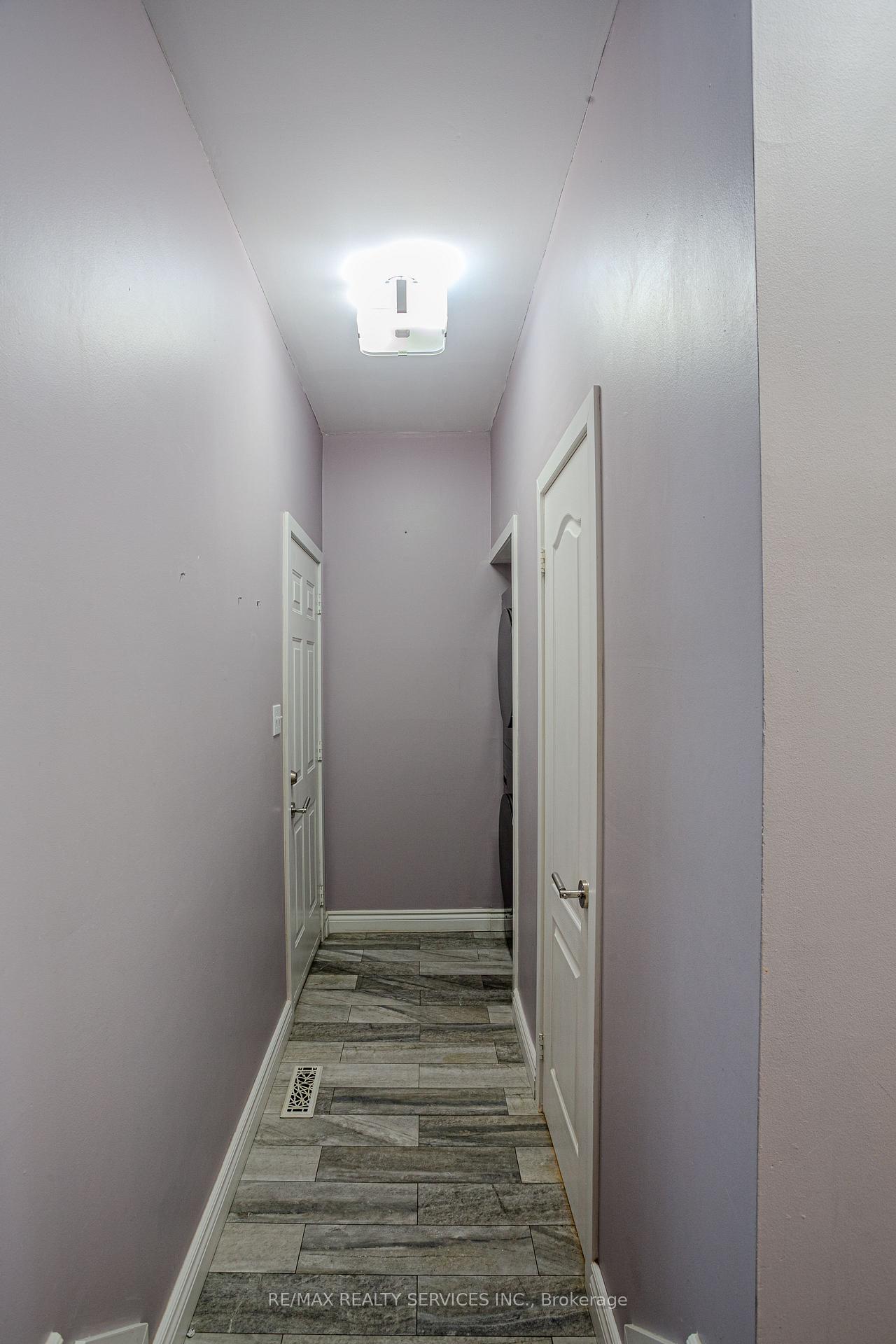 Photo 8 of 42 Cadillac Crescent, Brampton, Fletcher's Meadow — HOMEH