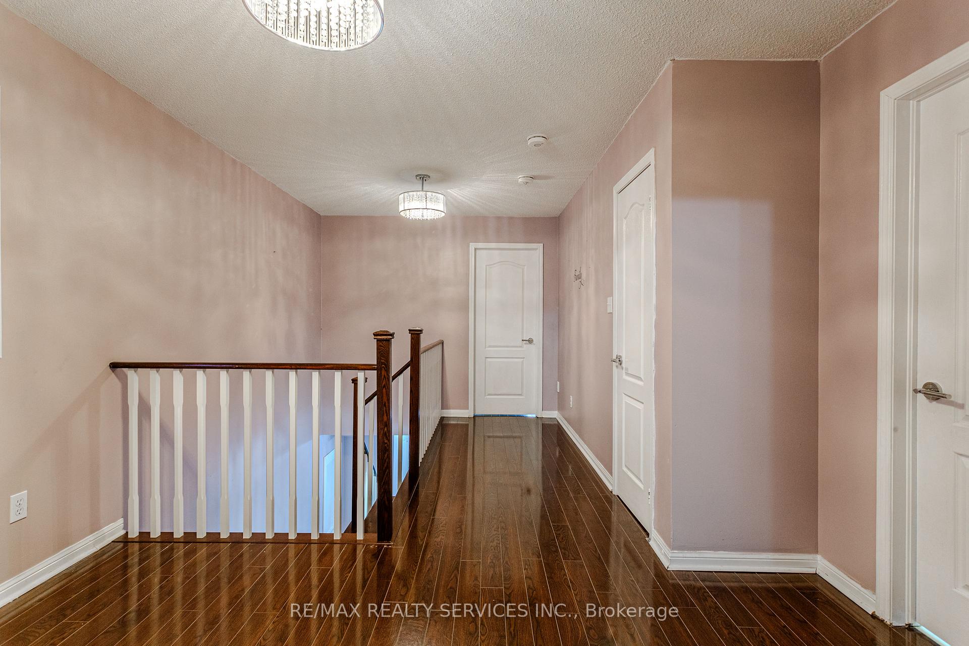Photo 31 of 42 Cadillac Crescent, Brampton, Fletcher's Meadow — HOMEH