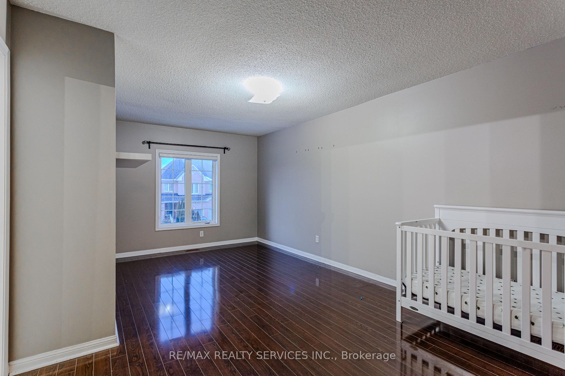 Photo 41 of 42 Cadillac Crescent, Brampton, Fletcher's Meadow — HOMEH