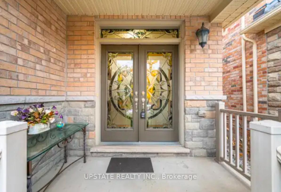 Photo 3 of 39 Mediterranean Crescent, Brampton, Bram West — HOMEH