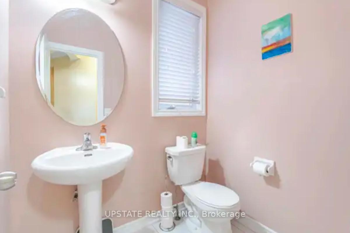 Photo 10 of 39 Mediterranean Crescent, Brampton, Bram West — HOMEH