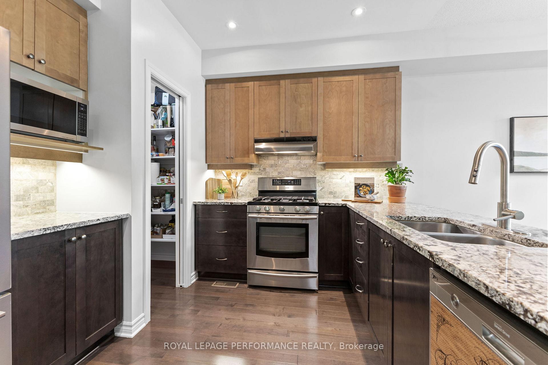 Photo 8 of 160 Mattingly Way, Ottawa, Riverside South/Gloucester Glen — HOMEH