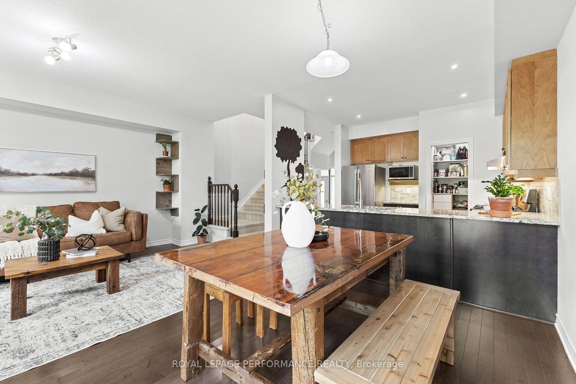 Photo 14 of 160 Mattingly Way, Ottawa, Riverside South/Gloucester Glen — HOMEH