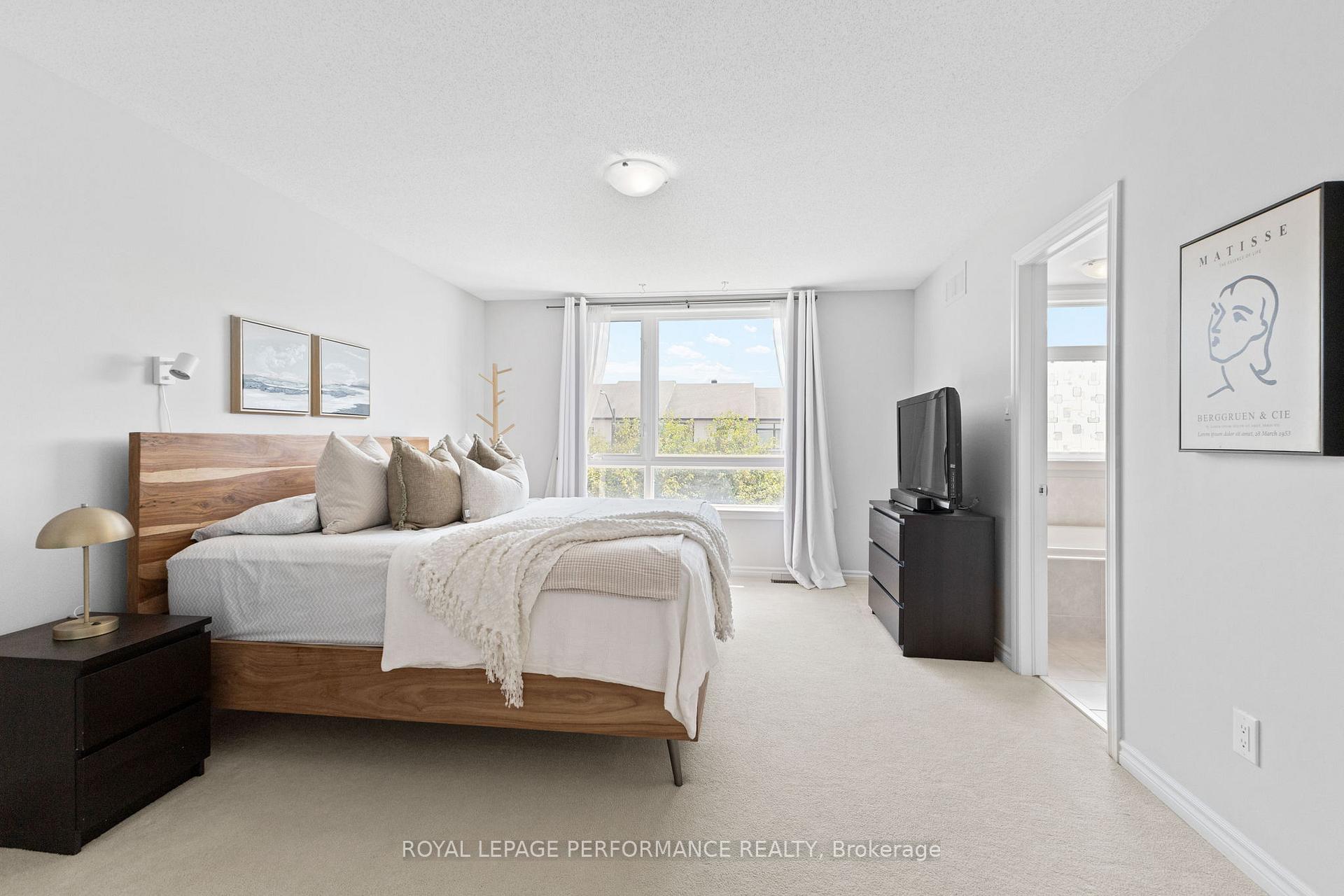 Photo 21 of 160 Mattingly Way, Ottawa, Riverside South/Gloucester Glen — HOMEH