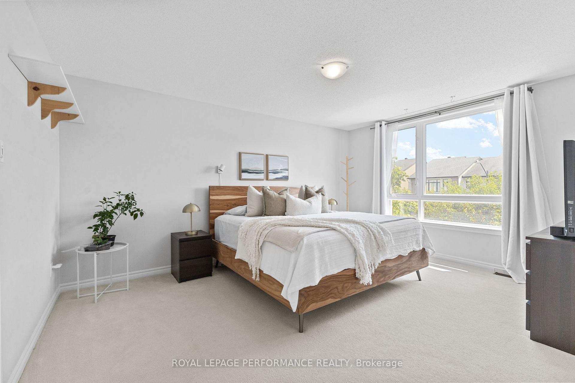 Photo 22 of 160 Mattingly Way, Ottawa, Riverside South/Gloucester Glen — HOMEH
