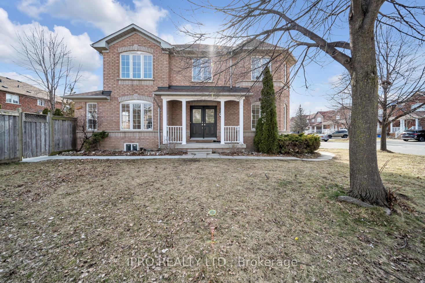 Photo 3 of Unit Upper, 31 Bramcedar Crescent, Brampton, Northwest Sandalwood Parkway — HOMEH