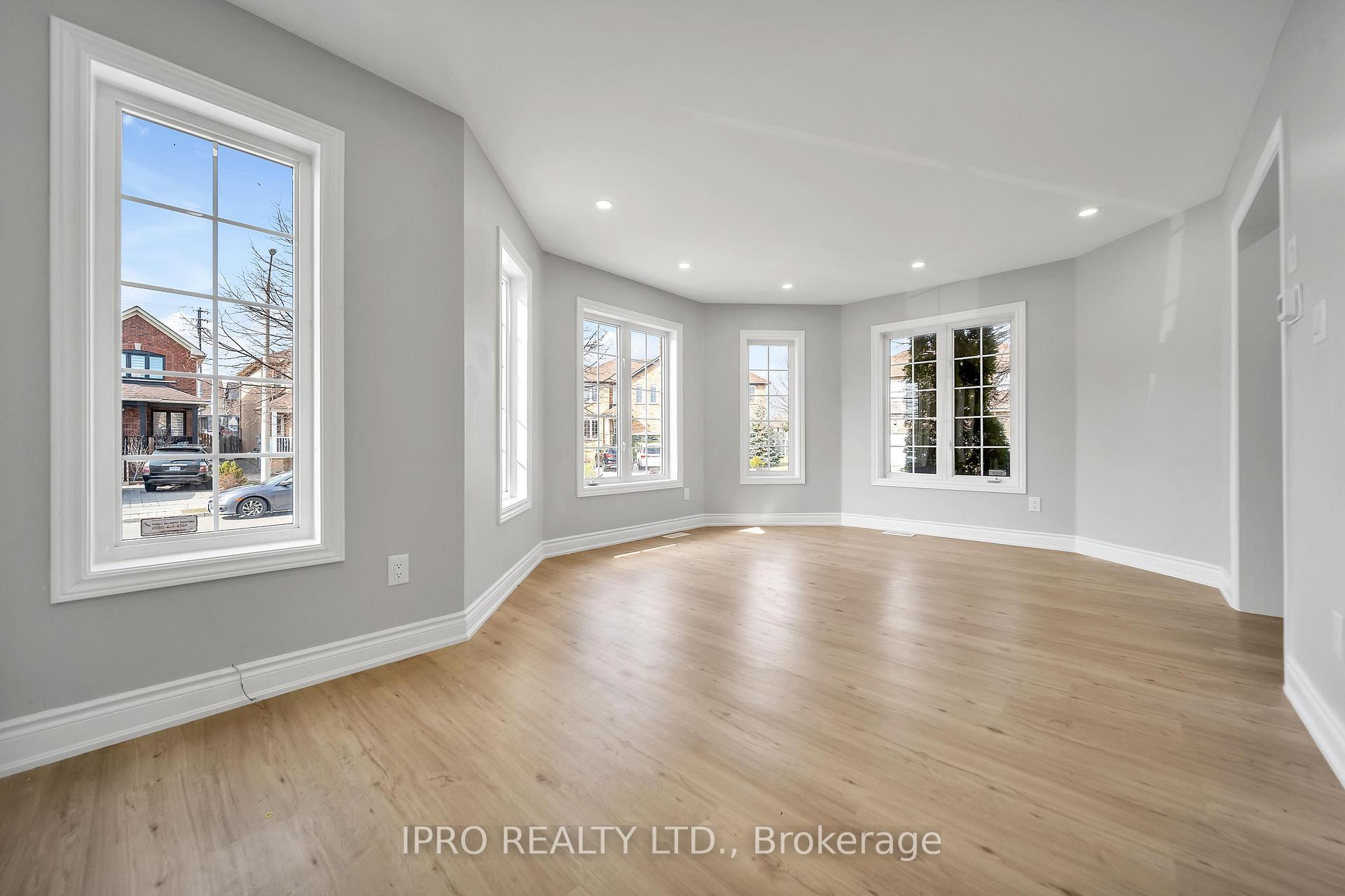 Photo 9 of Unit Upper, 31 Bramcedar Crescent, Brampton, Northwest Sandalwood Parkway — HOMEH