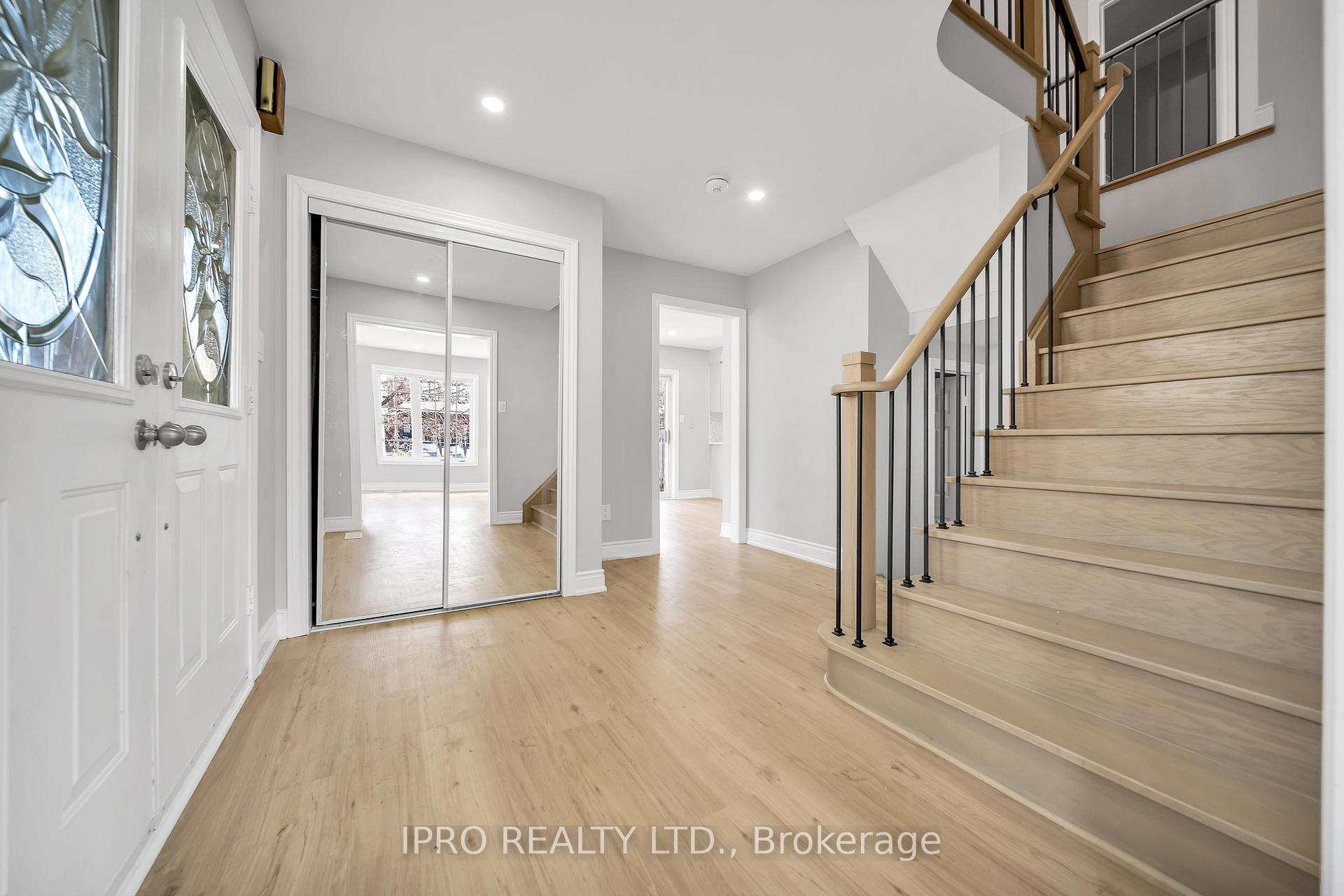 Photo 10 of Unit Upper, 31 Bramcedar Crescent, Brampton, Northwest Sandalwood Parkway — HOMEH