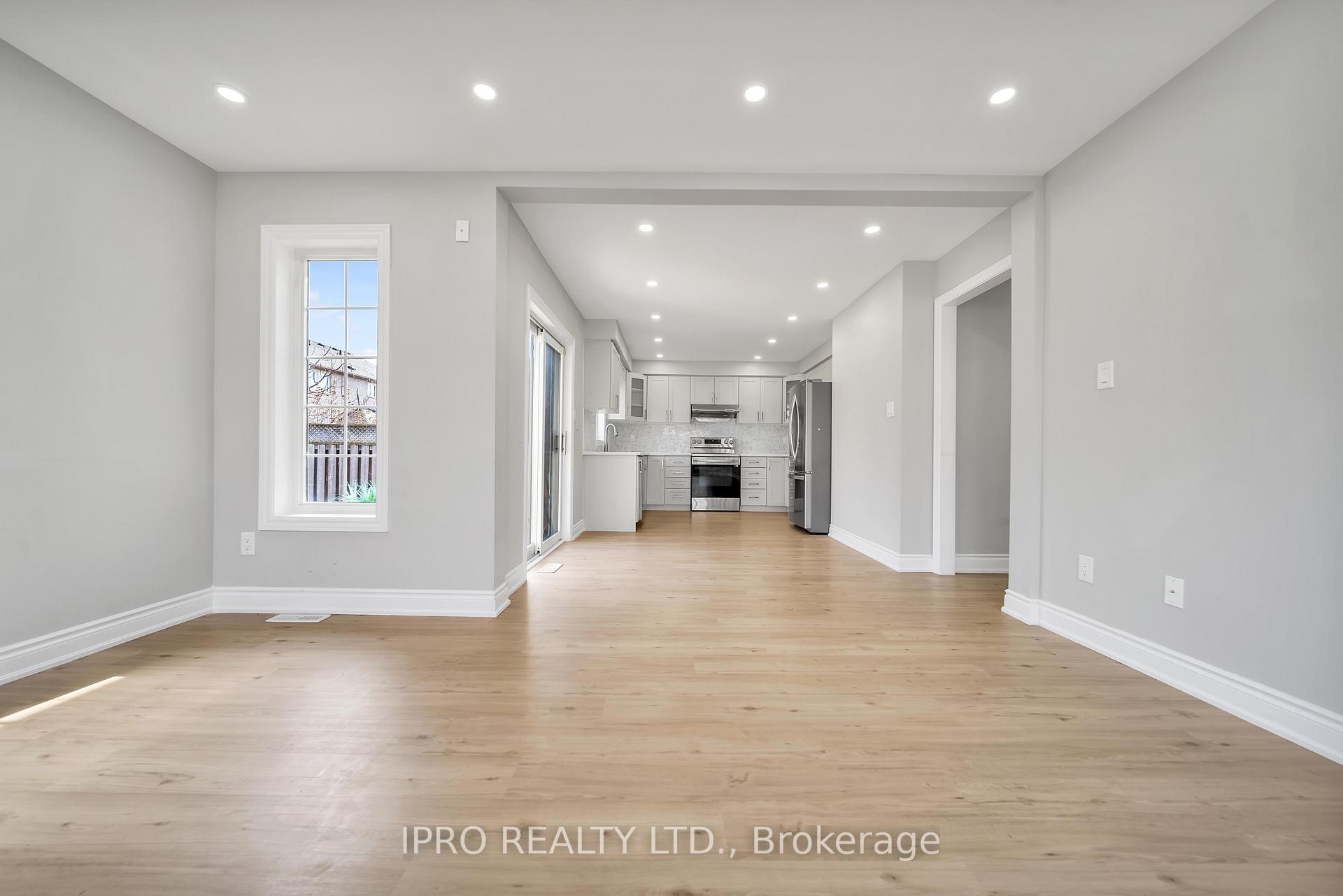 Photo 13 of Unit Upper, 31 Bramcedar Crescent, Brampton, Northwest Sandalwood Parkway — HOMEH