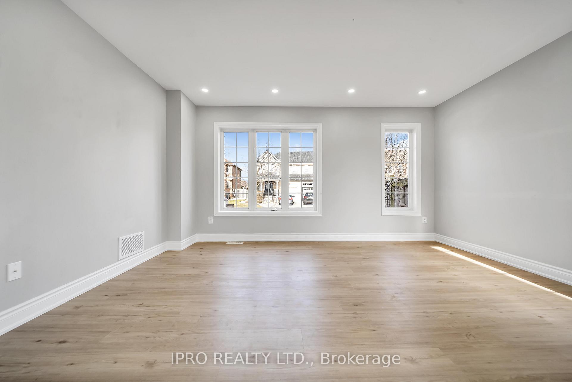 Photo 14 of Unit Upper, 31 Bramcedar Crescent, Brampton, Northwest Sandalwood Parkway — HOMEH