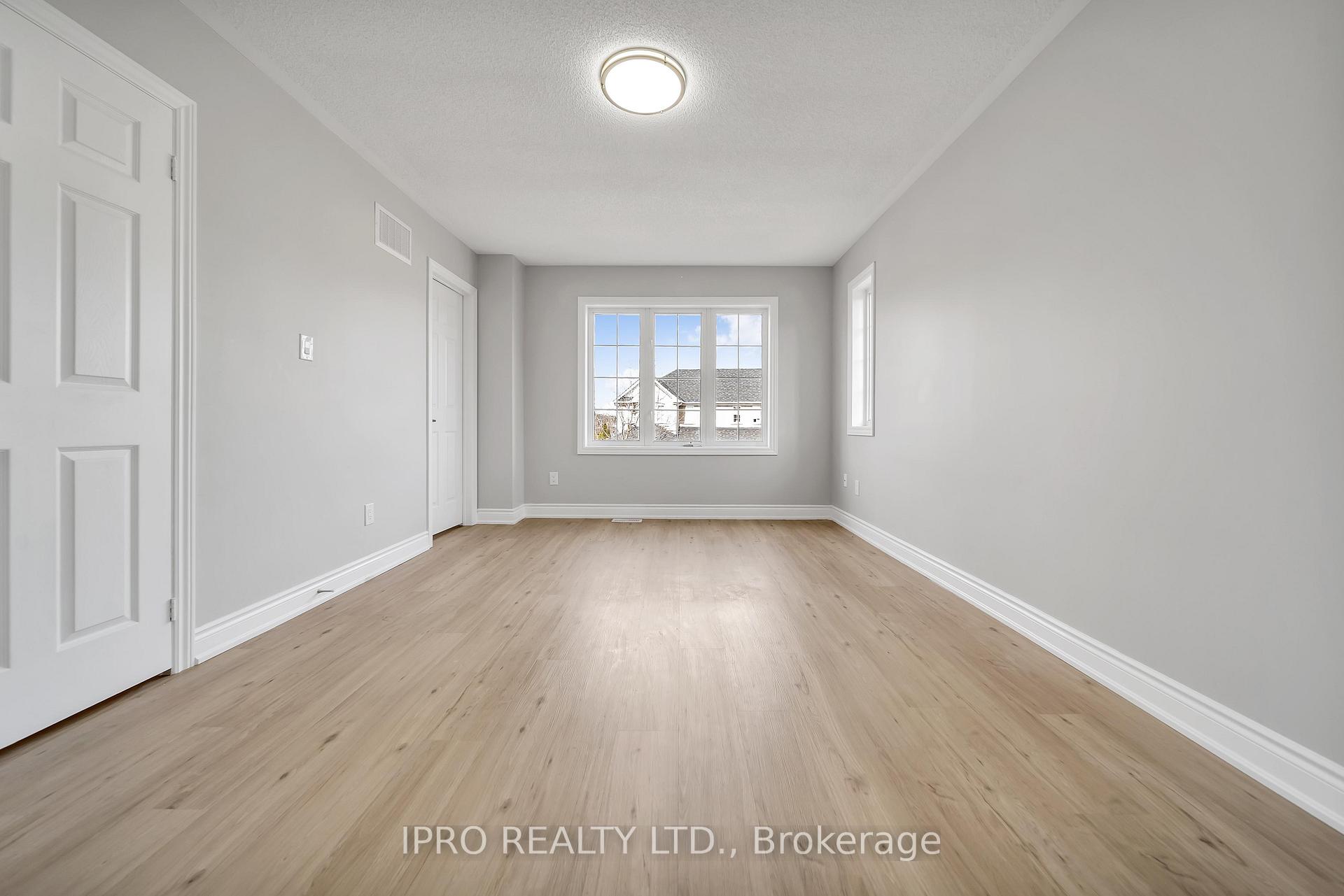 Photo 23 of Unit Upper, 31 Bramcedar Crescent, Brampton, Northwest Sandalwood Parkway — HOMEH