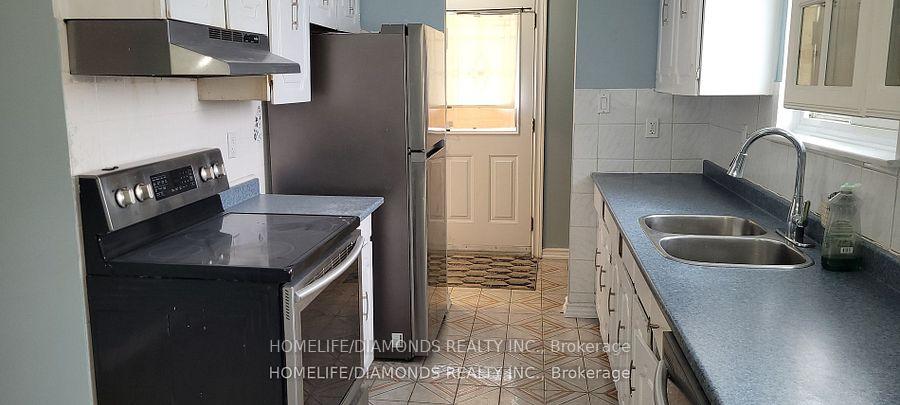Photo 2 of Unit Upper, 26 Greenwood Crescent, Brampton, Northgate — HOMEH