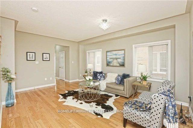 Photo 5 of 29 Crumlin Crescent, Brampton, Credit Valley — HOMEH
