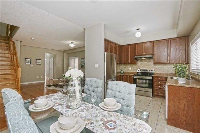 Photo 6 of 29 Crumlin Crescent, Brampton, Credit Valley — HOMEH