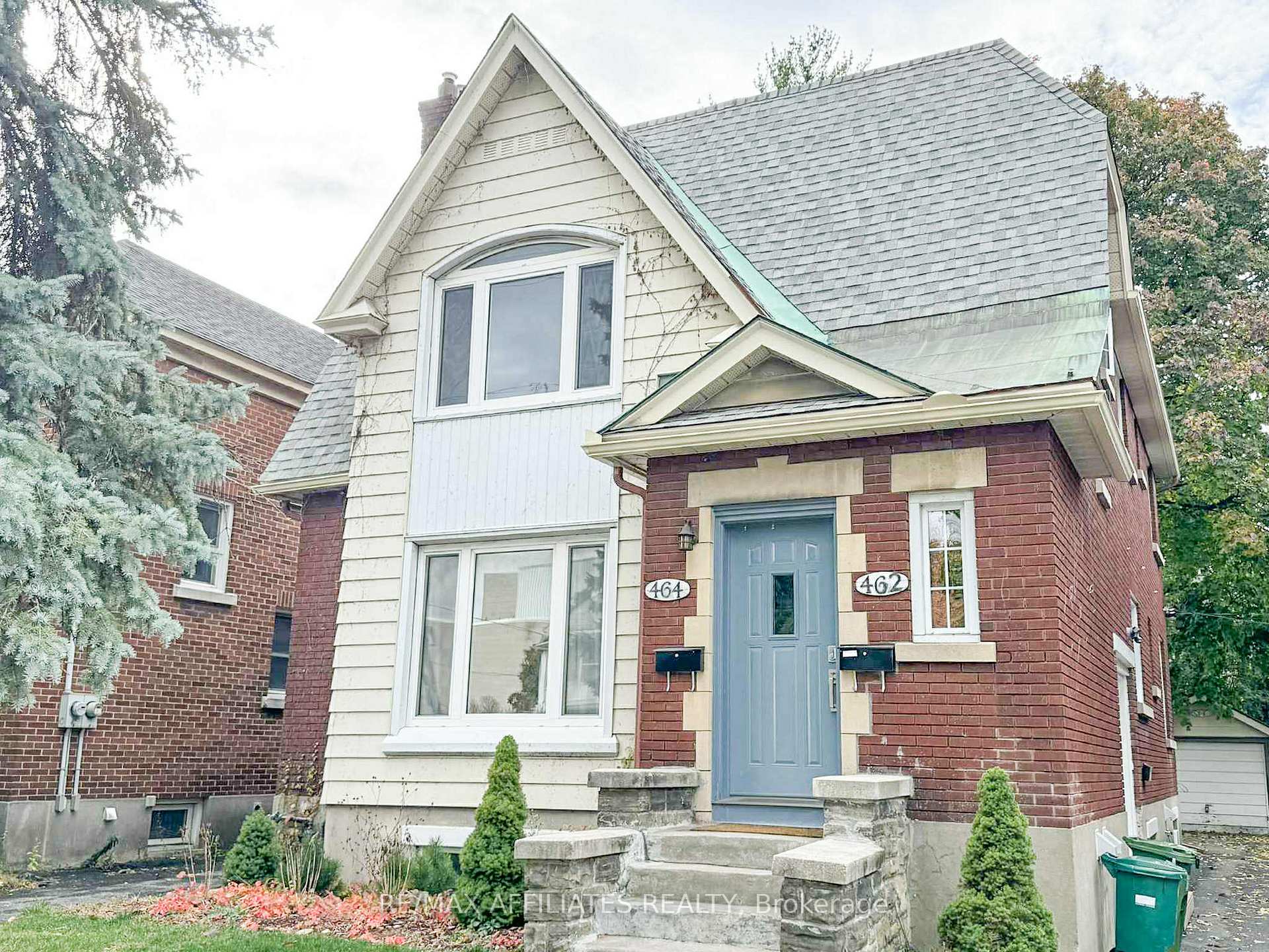 Front of 464 Holland Avenue