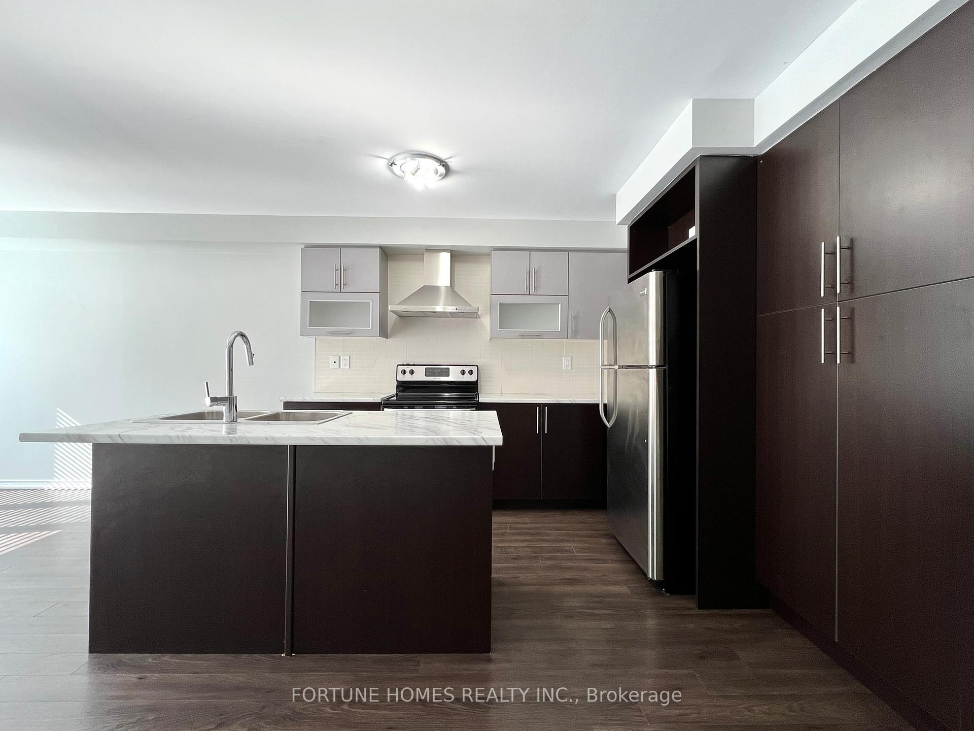 Photo 5 of 38 Hoover Road, Brampton, Northwest Brampton — HOMEH