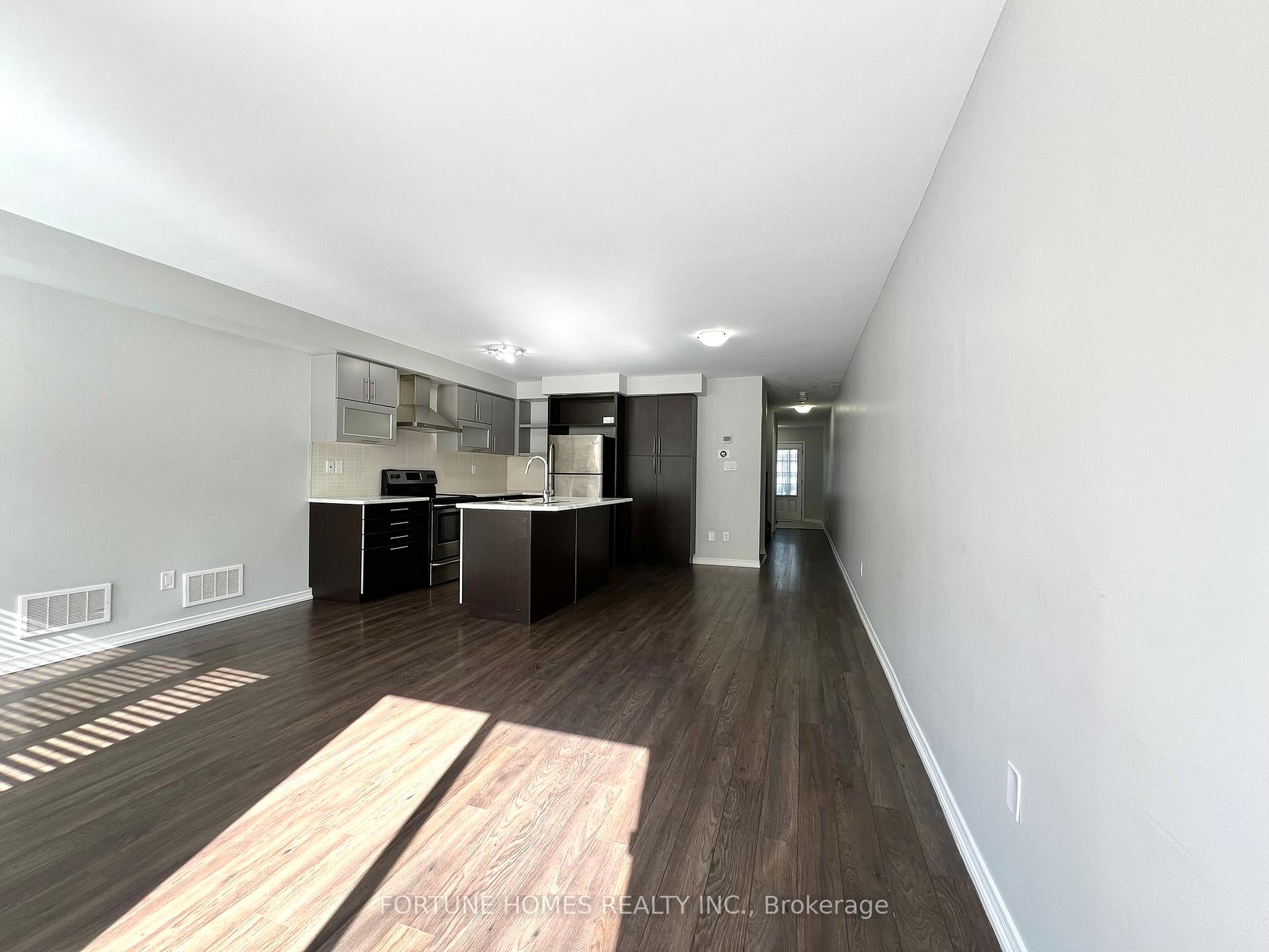Photo 7 of 38 Hoover Road, Brampton, Northwest Brampton — HOMEH
