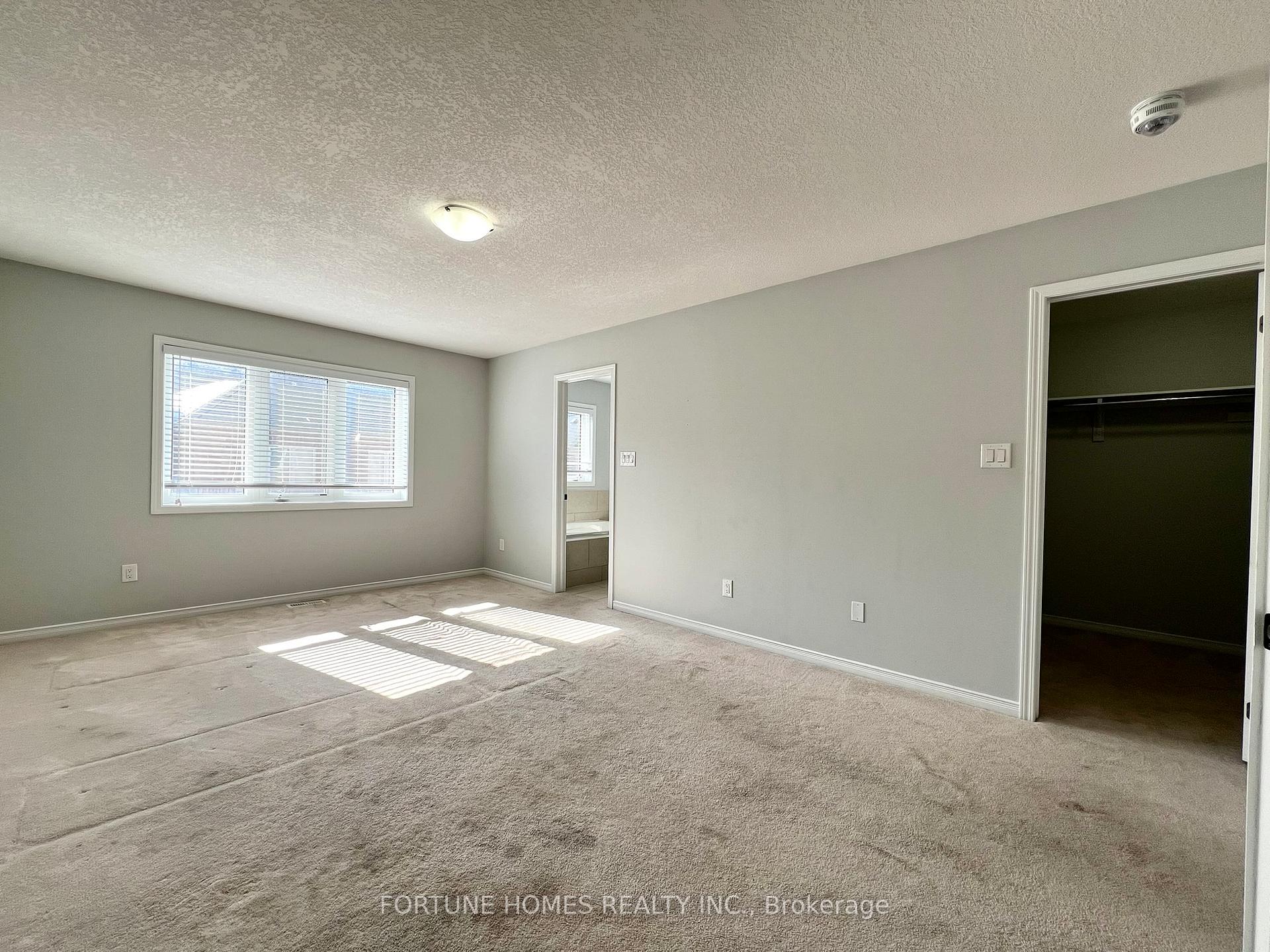 Photo 11 of 38 Hoover Road, Brampton, Northwest Brampton — HOMEH