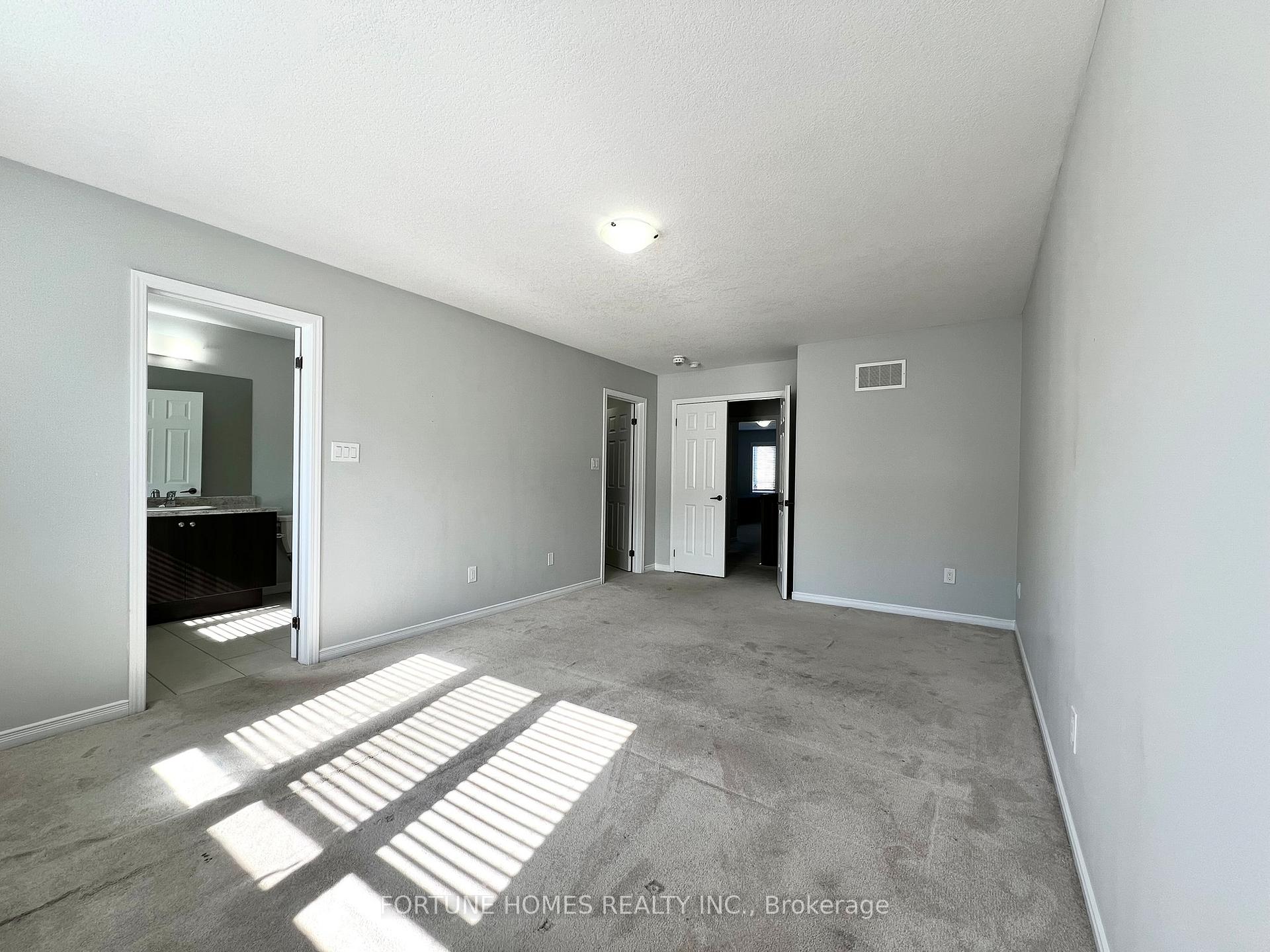 Photo 12 of 38 Hoover Road, Brampton, Northwest Brampton — HOMEH