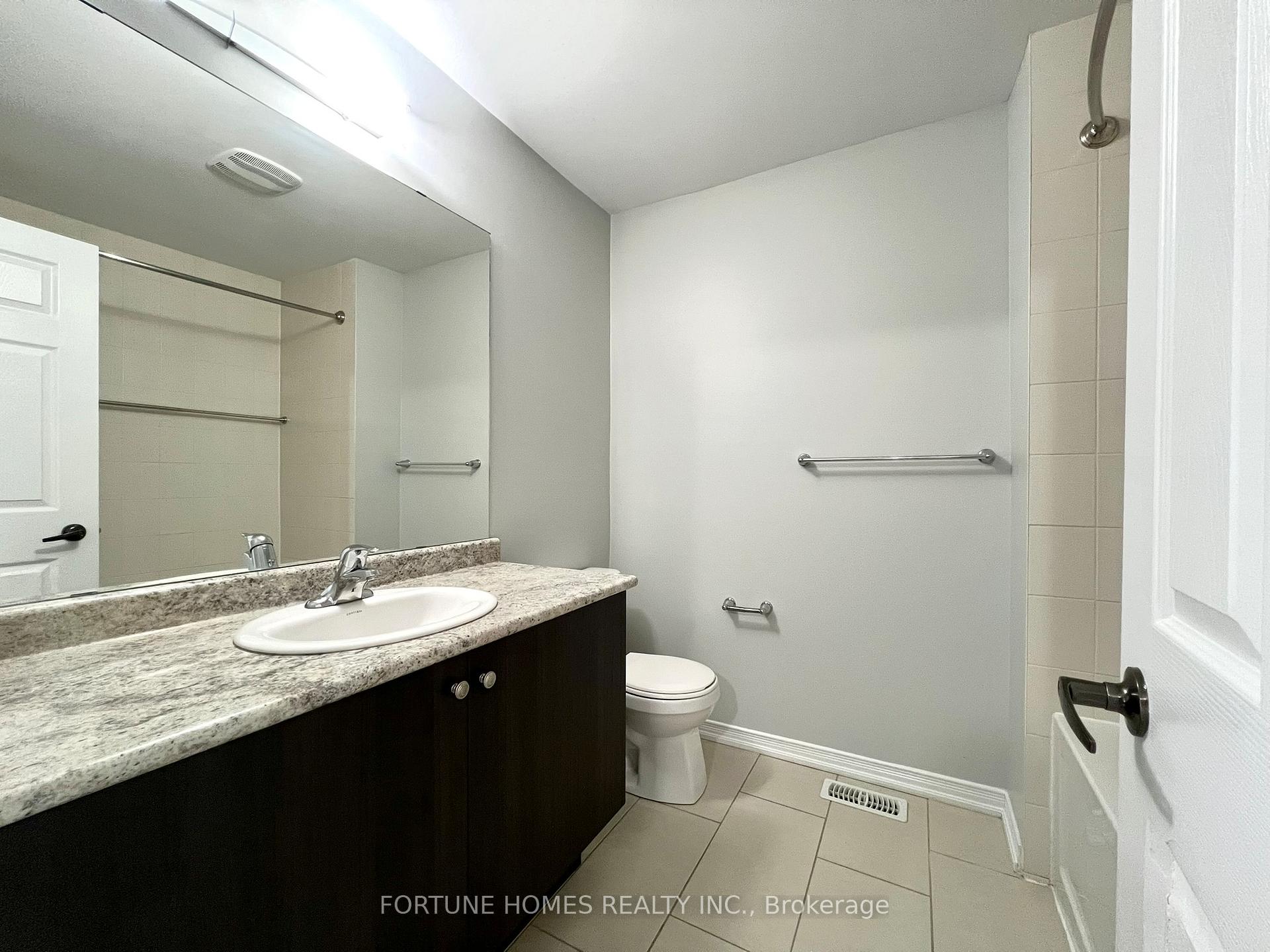 Photo 16 of 38 Hoover Road, Brampton, Northwest Brampton — HOMEH