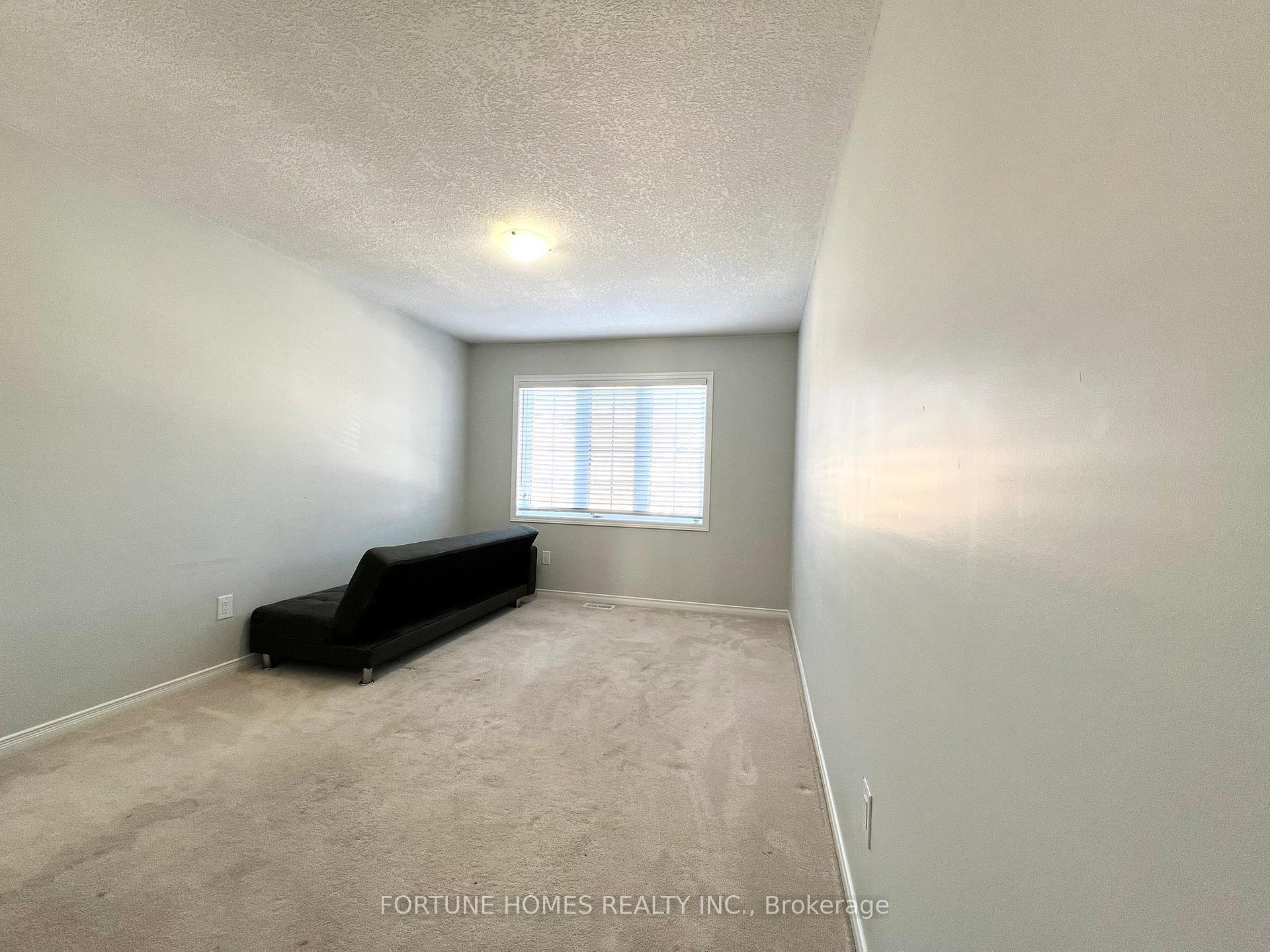 Photo 17 of 38 Hoover Road, Brampton, Northwest Brampton — HOMEH
