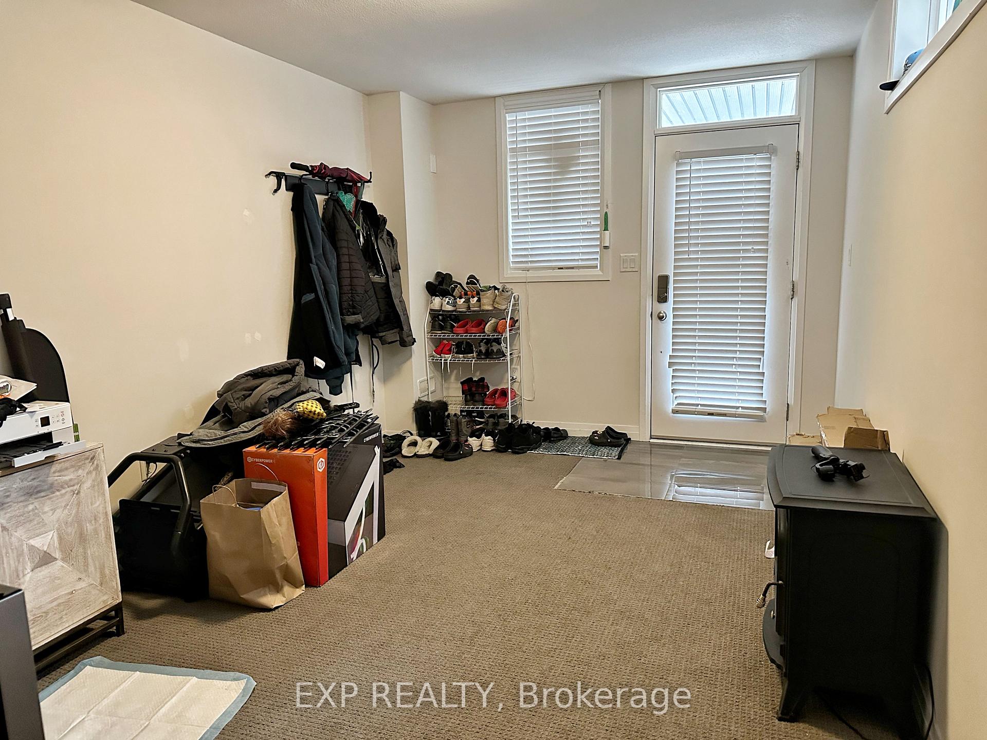Photo 3 of Unit 98, 30 Time Square Boulevard, Hamilton, Rural Stoney Creek — HOMEH