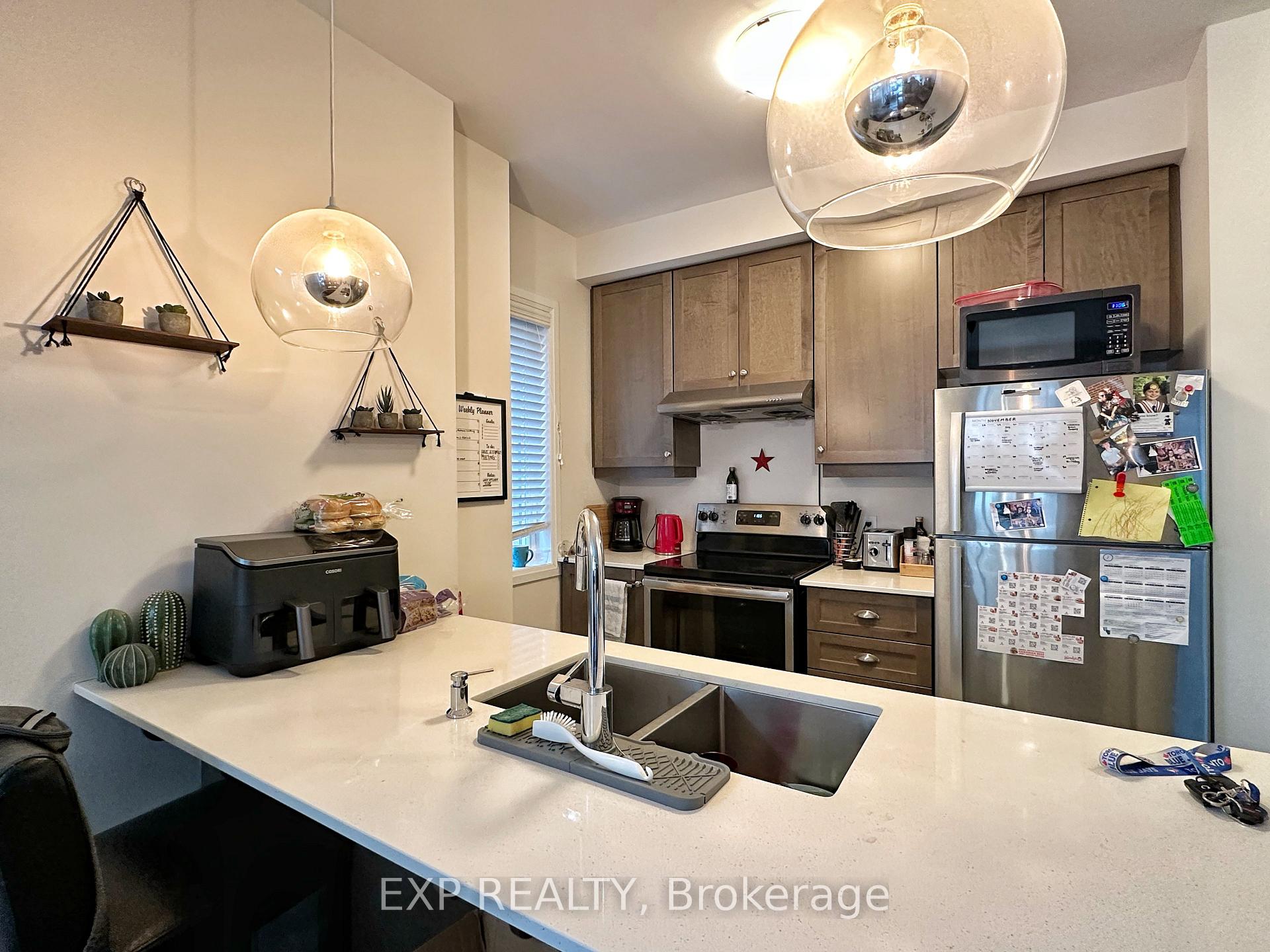 Photo 4 of Unit 98, 30 Time Square Boulevard, Hamilton, Rural Stoney Creek — HOMEH