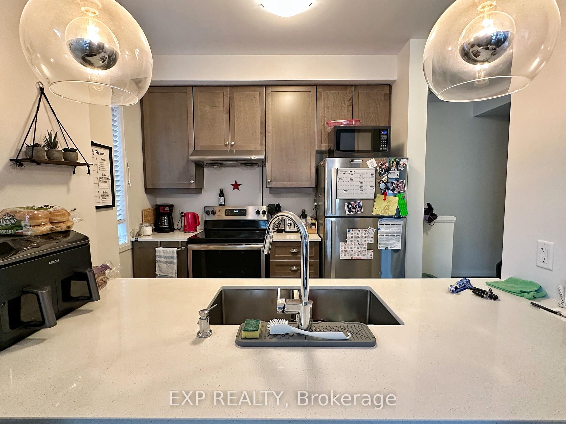 Photo 5 of Unit 98, 30 Time Square Boulevard, Hamilton, Rural Stoney Creek — HOMEH