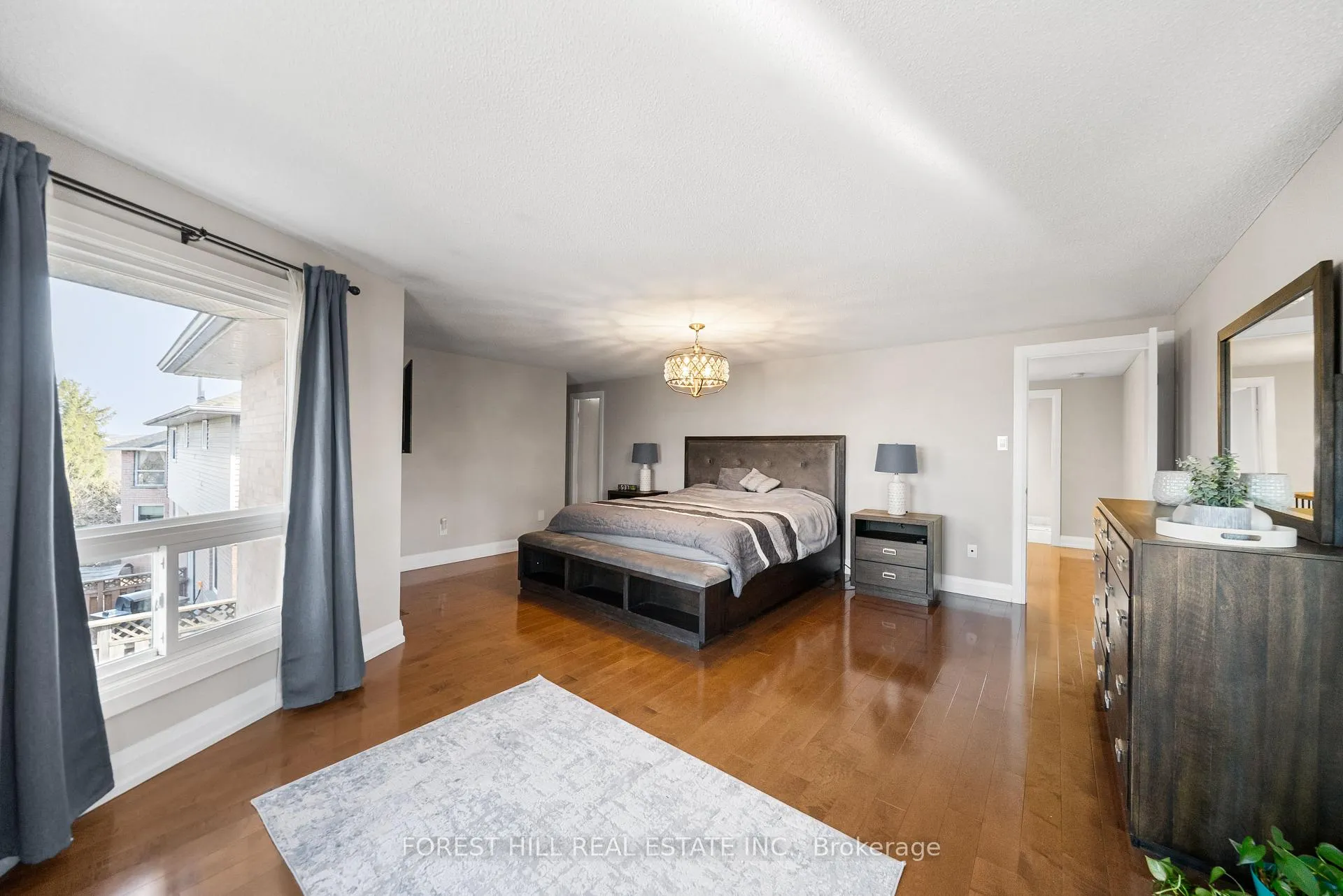 Photo 31 of 14 Valley Crescent, Aurora, Aurora Heights — HOMEH