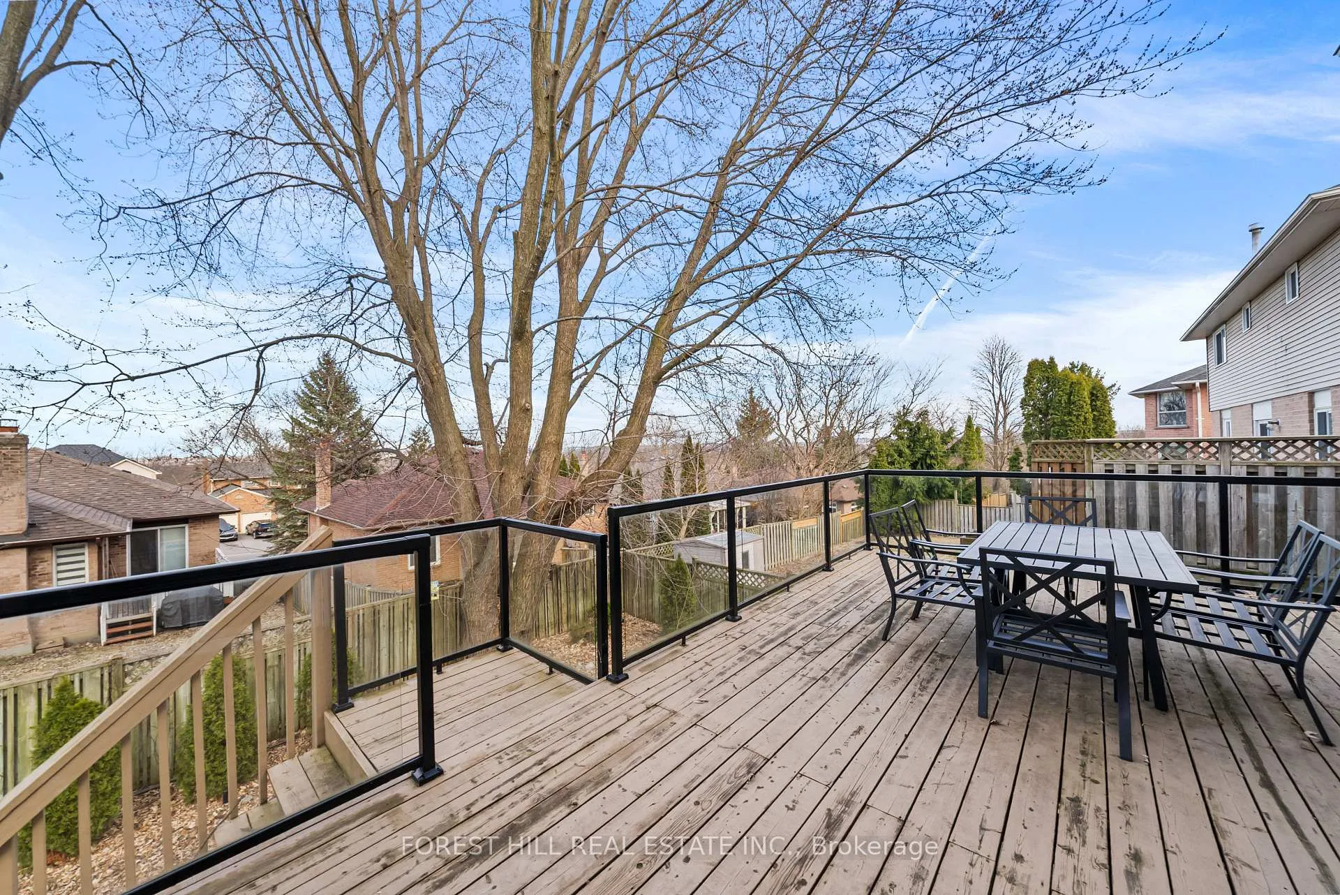 Photo 44 of 14 Valley Crescent, Aurora, Aurora Heights — HOMEH