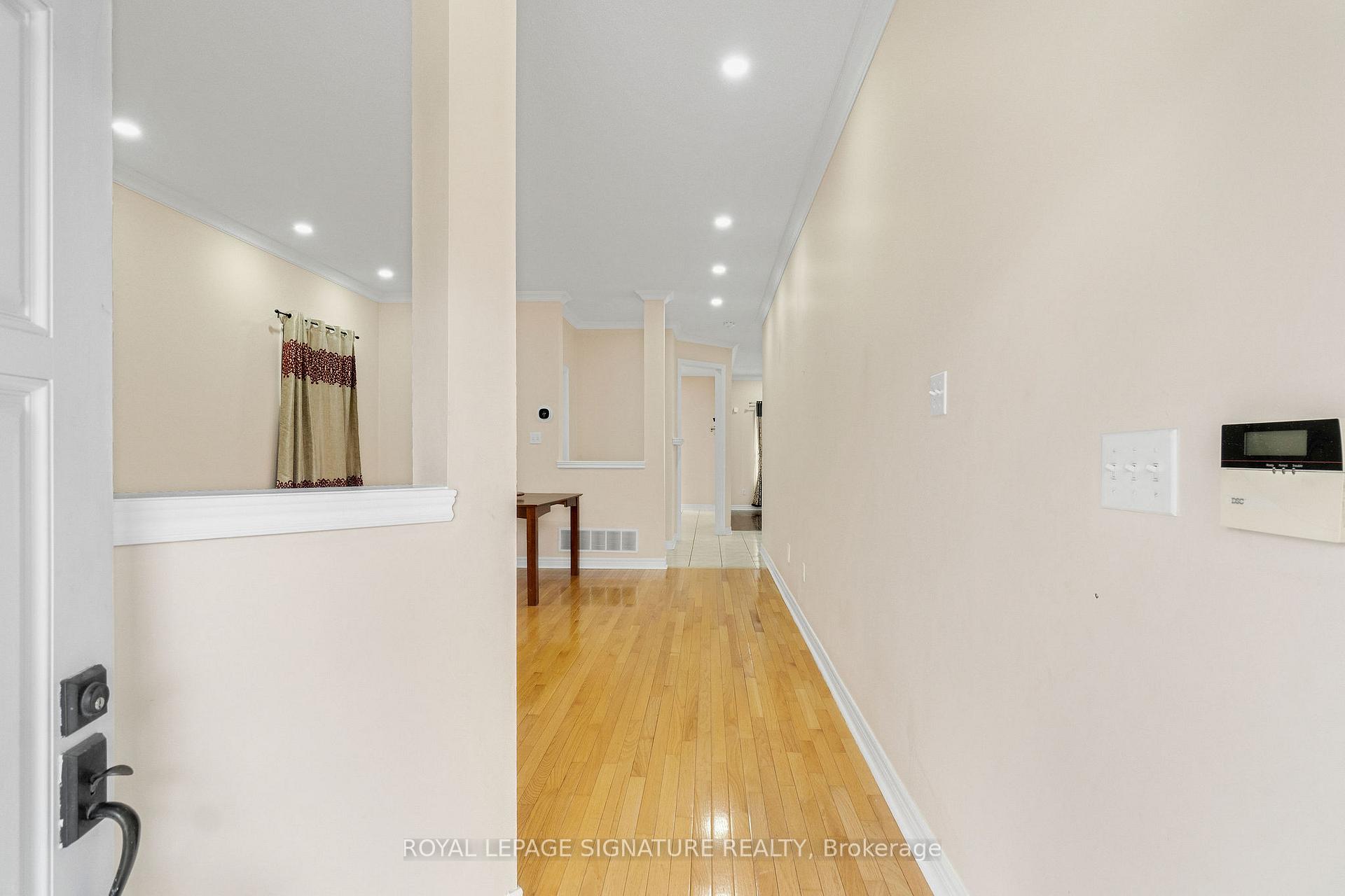 Photo 8 of Unit (UPPER), 118 Masters Green Crescent, Brampton, Snelgrove — HOMEH