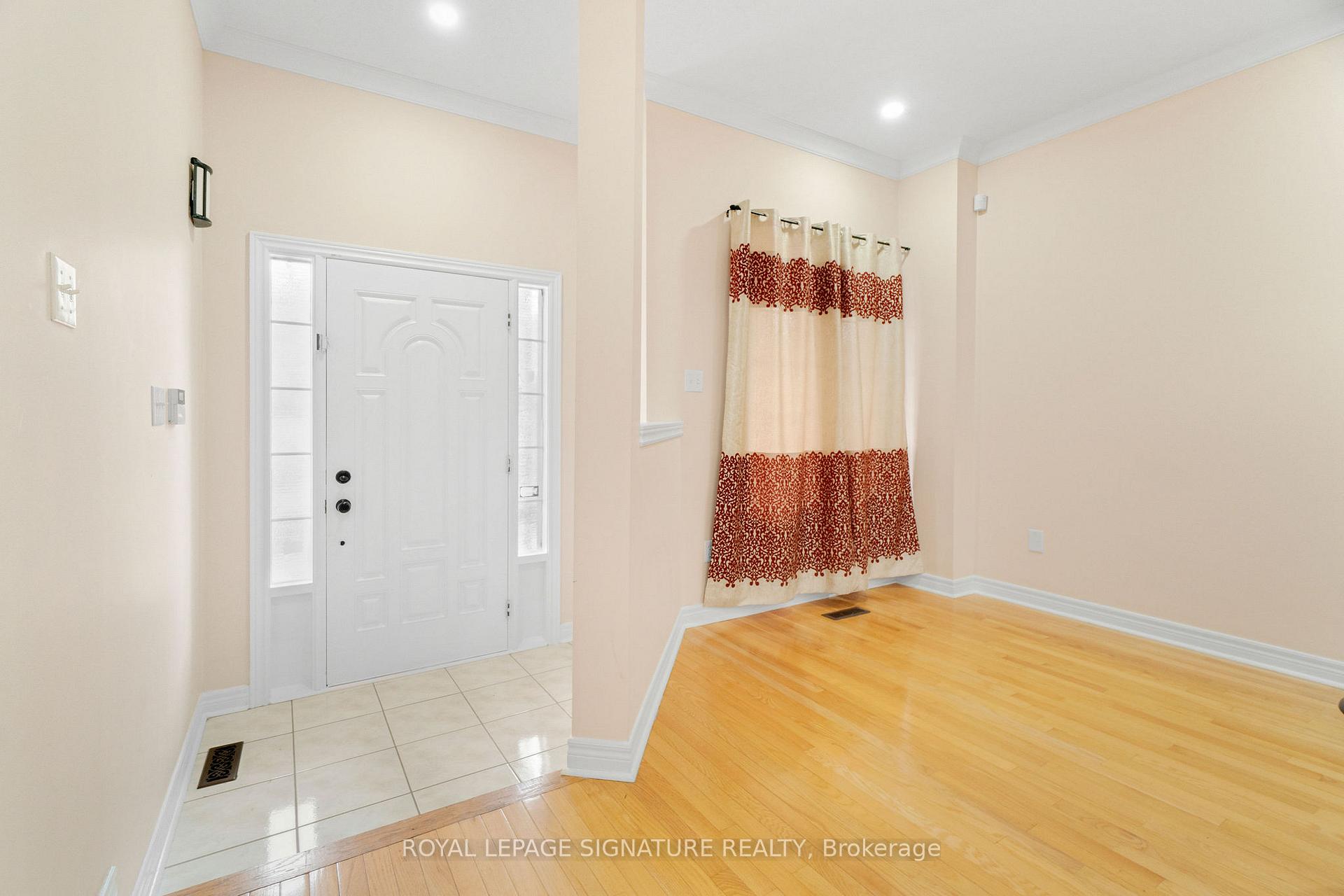 Photo 9 of Unit (UPPER), 118 Masters Green Crescent, Brampton, Snelgrove — HOMEH