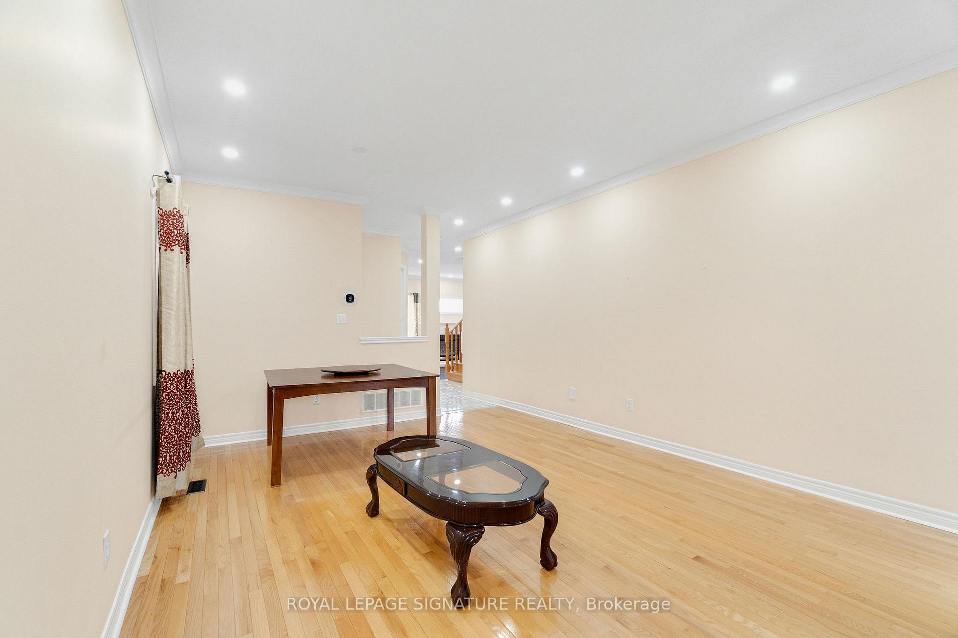Photo 10 of Unit (UPPER), 118 Masters Green Crescent, Brampton, Snelgrove — HOMEH