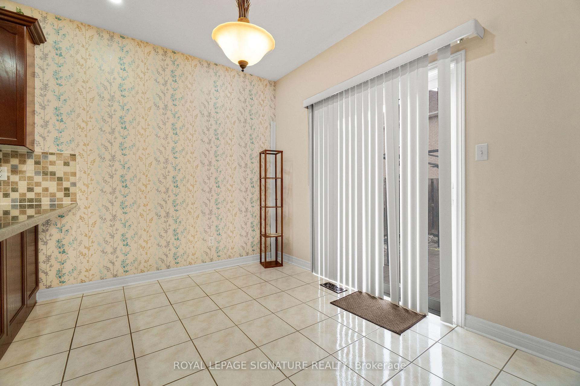 Photo 18 of Unit (UPPER), 118 Masters Green Crescent, Brampton, Snelgrove — HOMEH