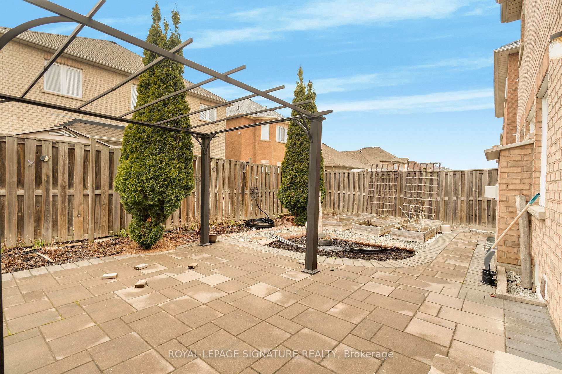 Photo 38 of Unit (UPPER), 118 Masters Green Crescent, Brampton, Snelgrove — HOMEH