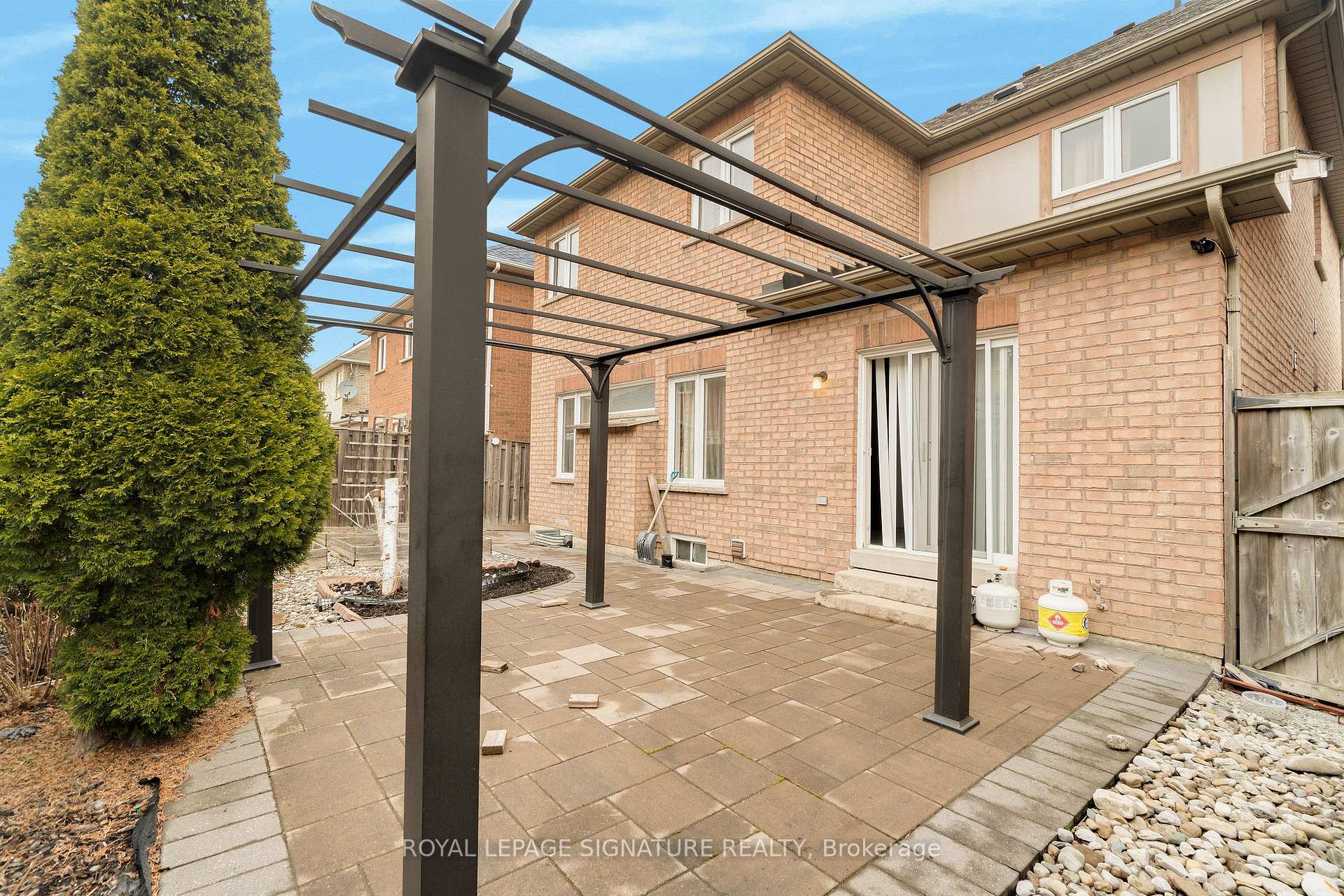 Photo 39 of Unit (UPPER), 118 Masters Green Crescent, Brampton, Snelgrove — HOMEH