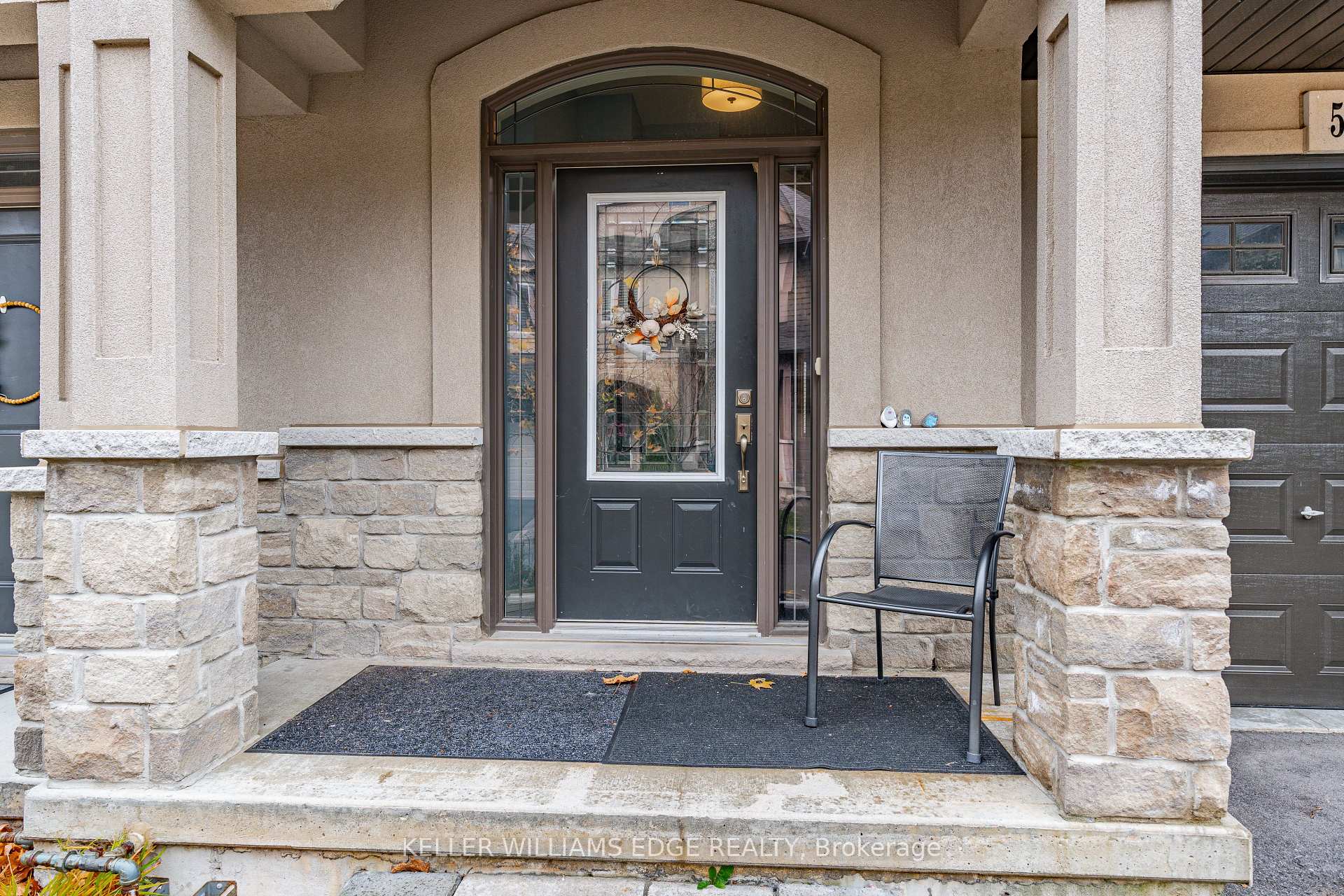 Photo 3 of 55 Sonoma Valley Crescent, Hamilton, Mewburn — HOMEH