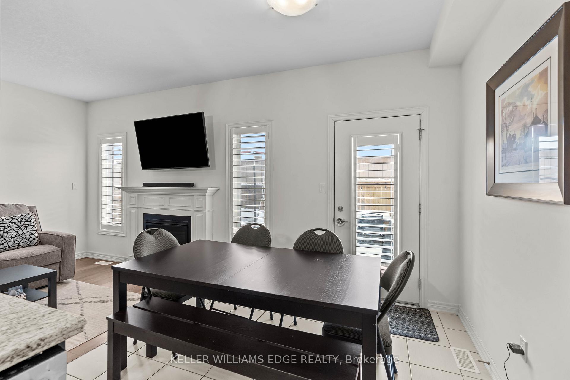Photo 12 of 55 Sonoma Valley Crescent, Hamilton, Mewburn — HOMEH