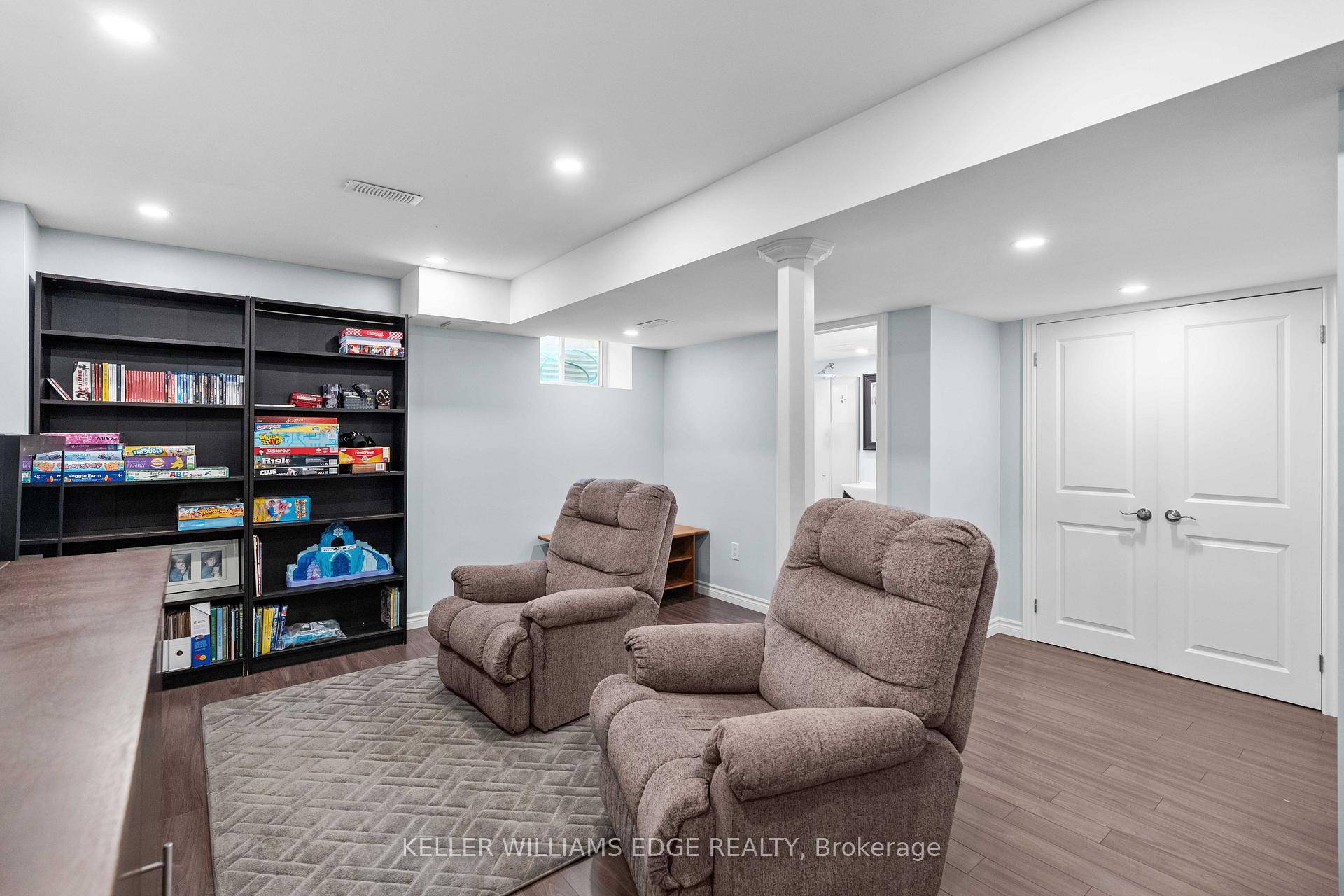 Photo 33 of 55 Sonoma Valley Crescent, Hamilton, Mewburn — HOMEH